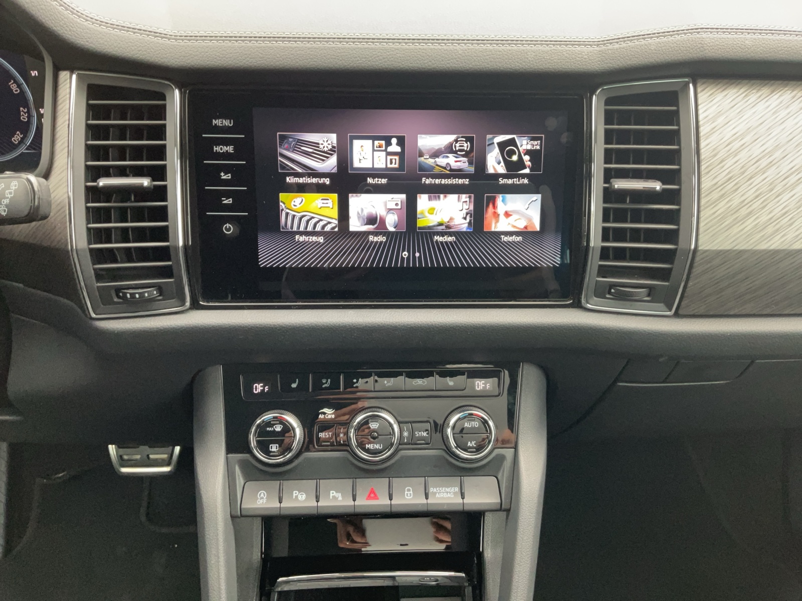 SKODA Kodiaq 2.0 TSI 4x4 Style-image-9