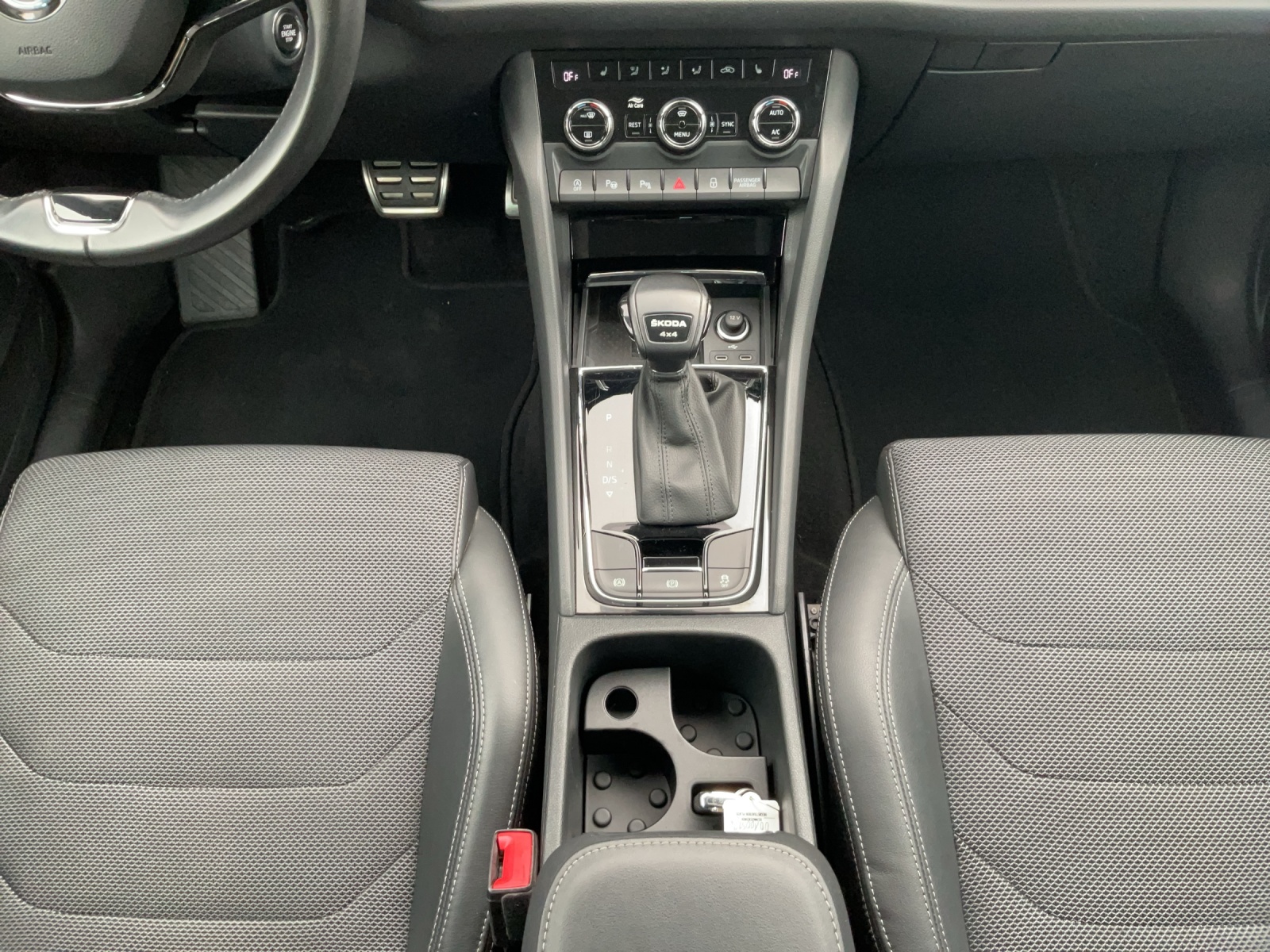 SKODA Kodiaq 2.0 TSI 4x4 Style-image-11