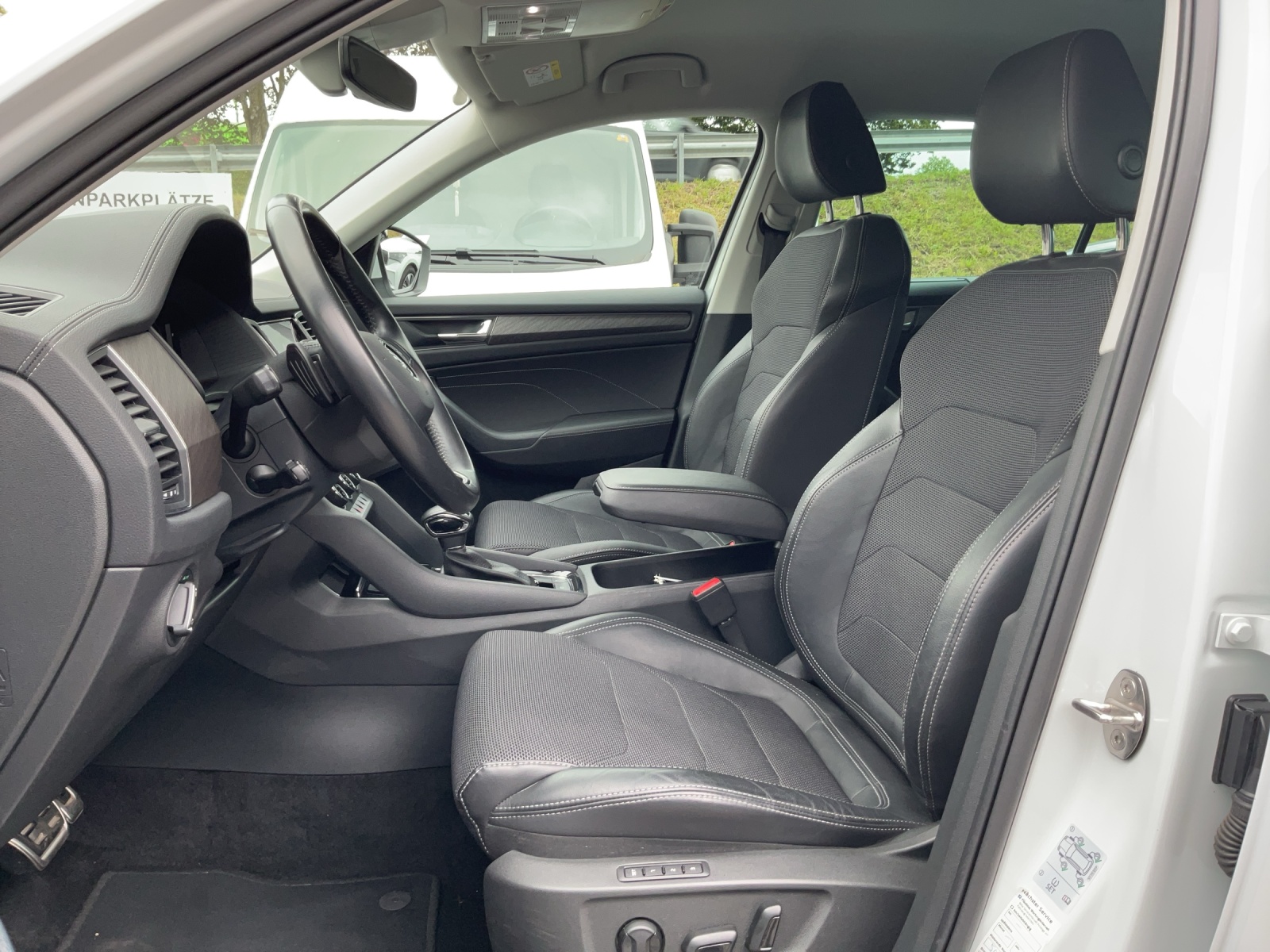 SKODA Kodiaq 2.0 TSI 4x4 Style-image-5