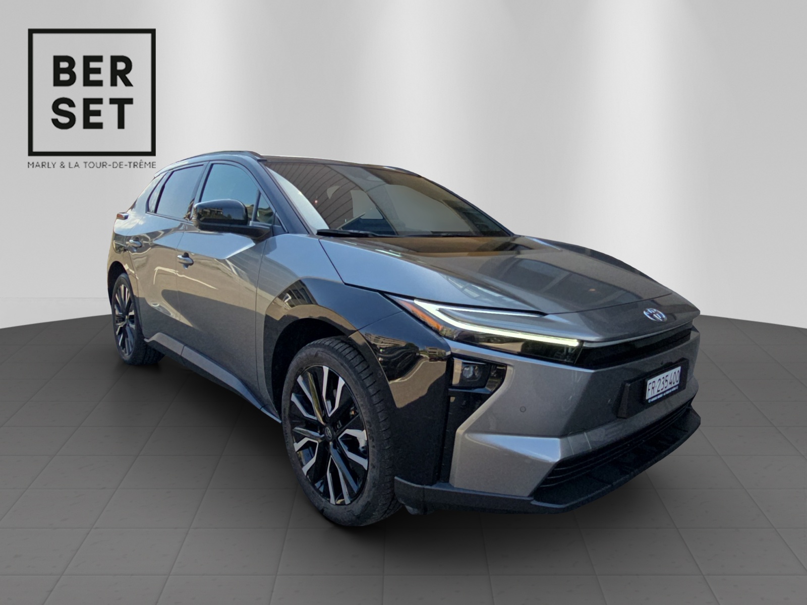 TOYOTA bZ4X Premium AWD-image-6