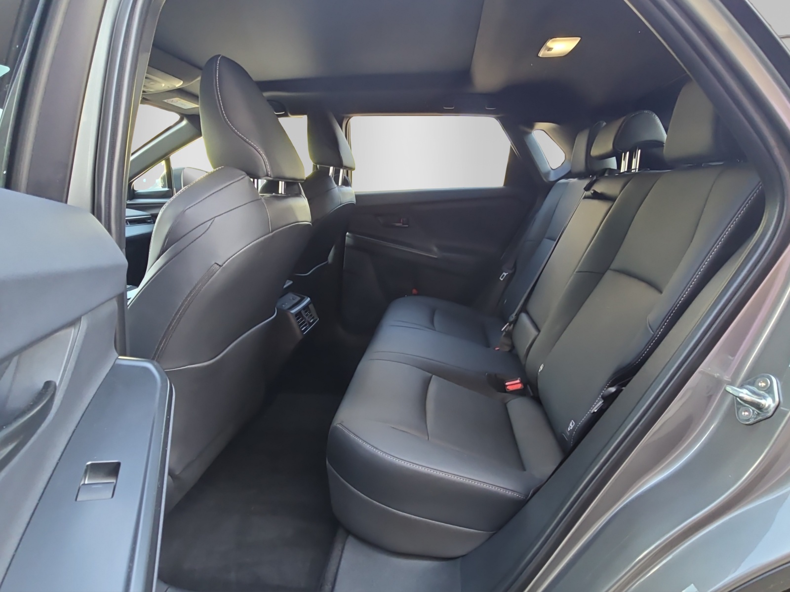 TOYOTA bZ4X Premium AWD-image-9