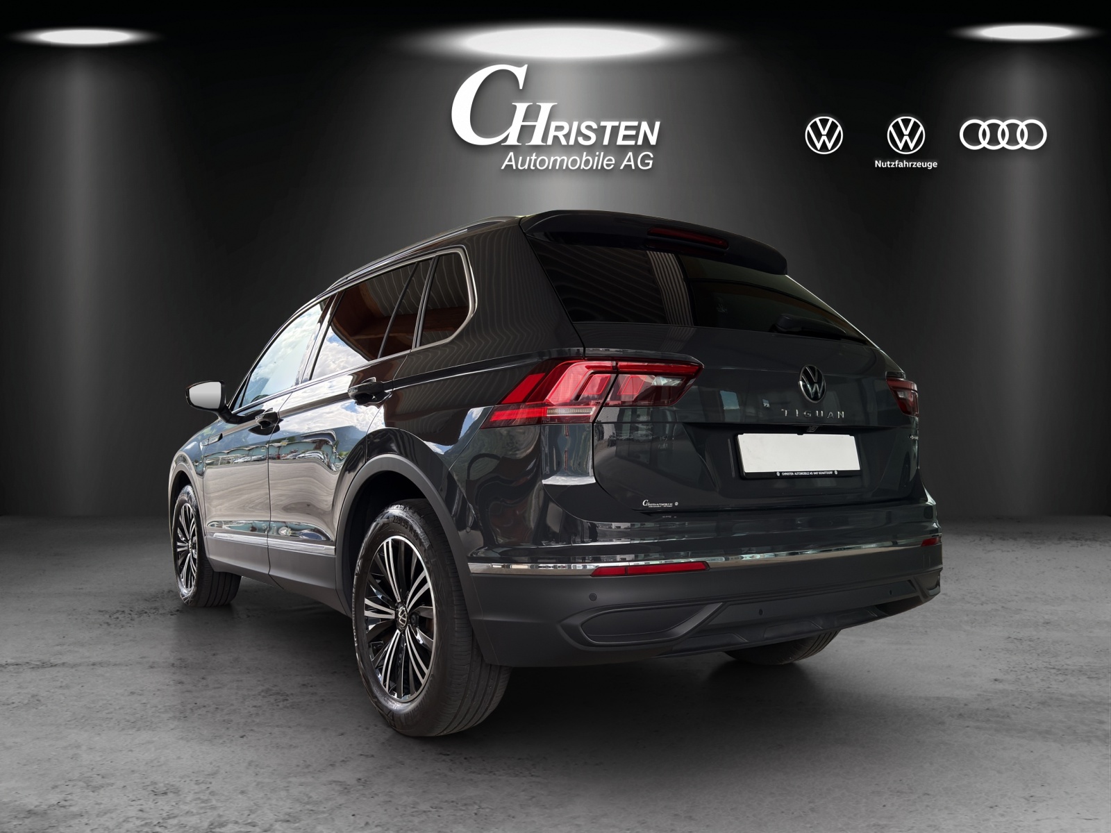 VW Tiguan 2.0TSI Life 4Motion DSG-image-3