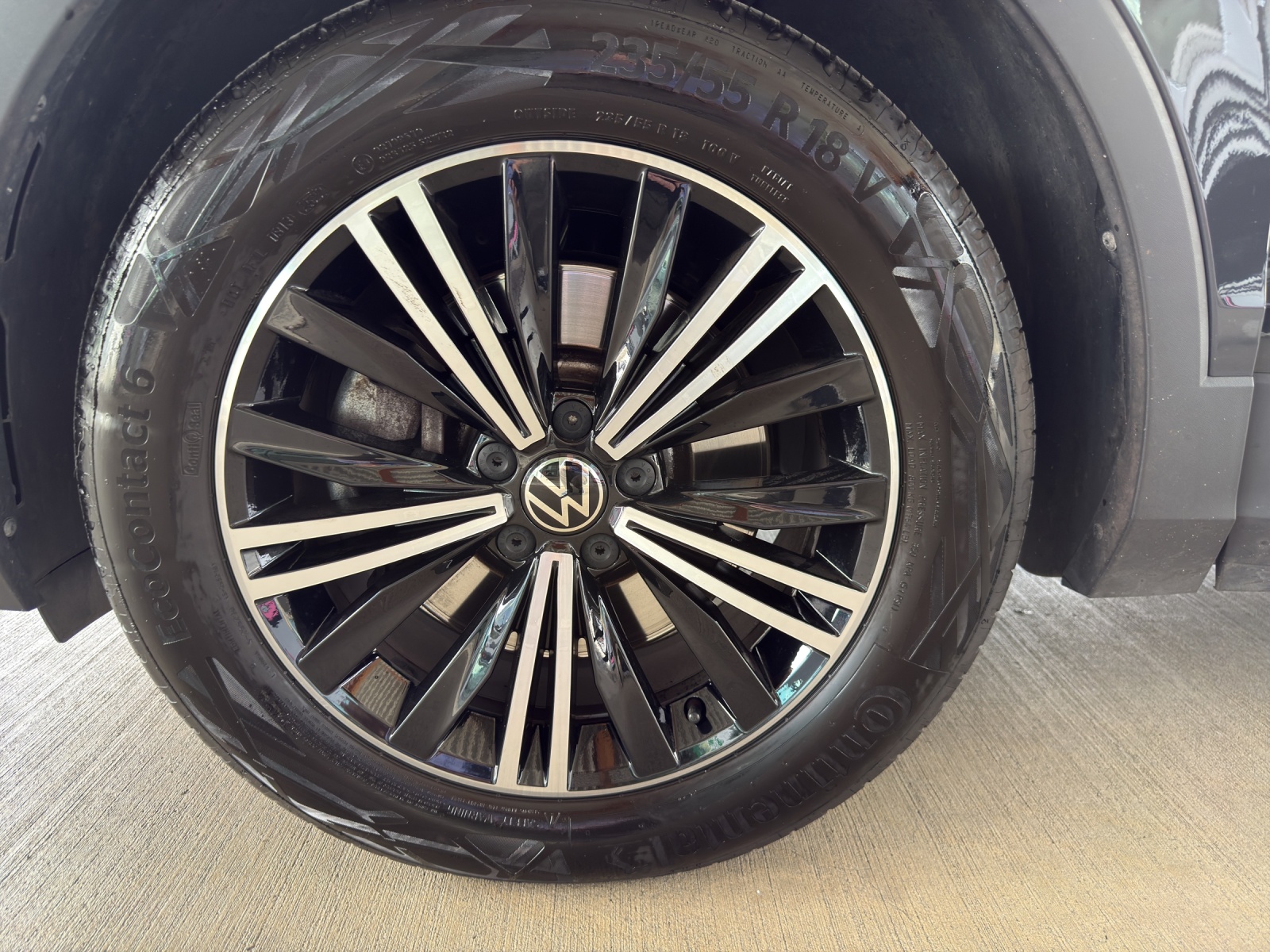 VW Tiguan 2.0TSI Life 4Motion DSG-image-14