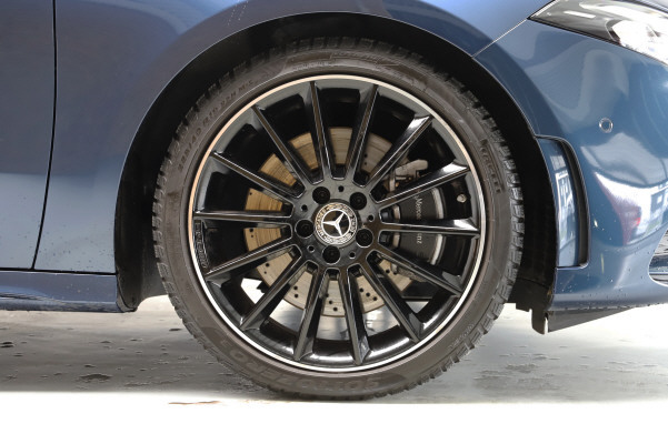 MERCEDES-BENZ A 250 AMG Line 4Matic-image-12