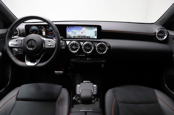 MERCEDES-BENZ A 250 AMG Line 4Matic-image-9