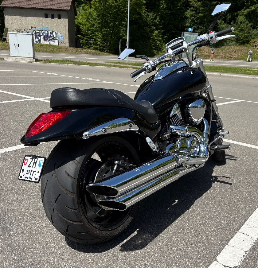 SUZUKI M 1800 R K7-image-2
