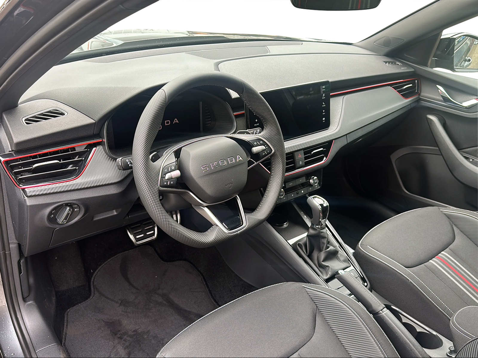 SKODA Kamiq 1.5 TSI Monte Carlo DSG-image-3