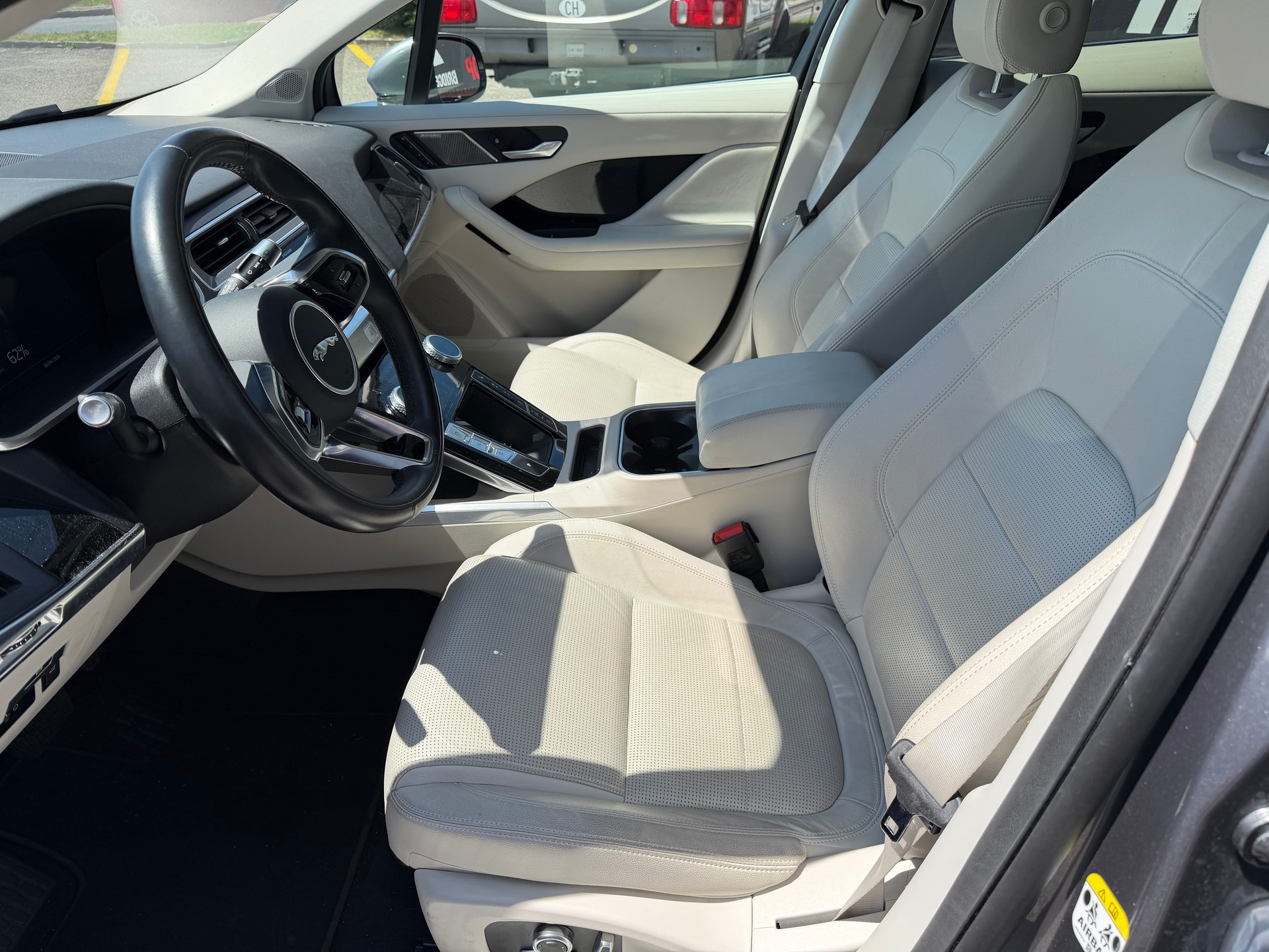 JAGUAR I-Pace EV400 SE AWD-image-4