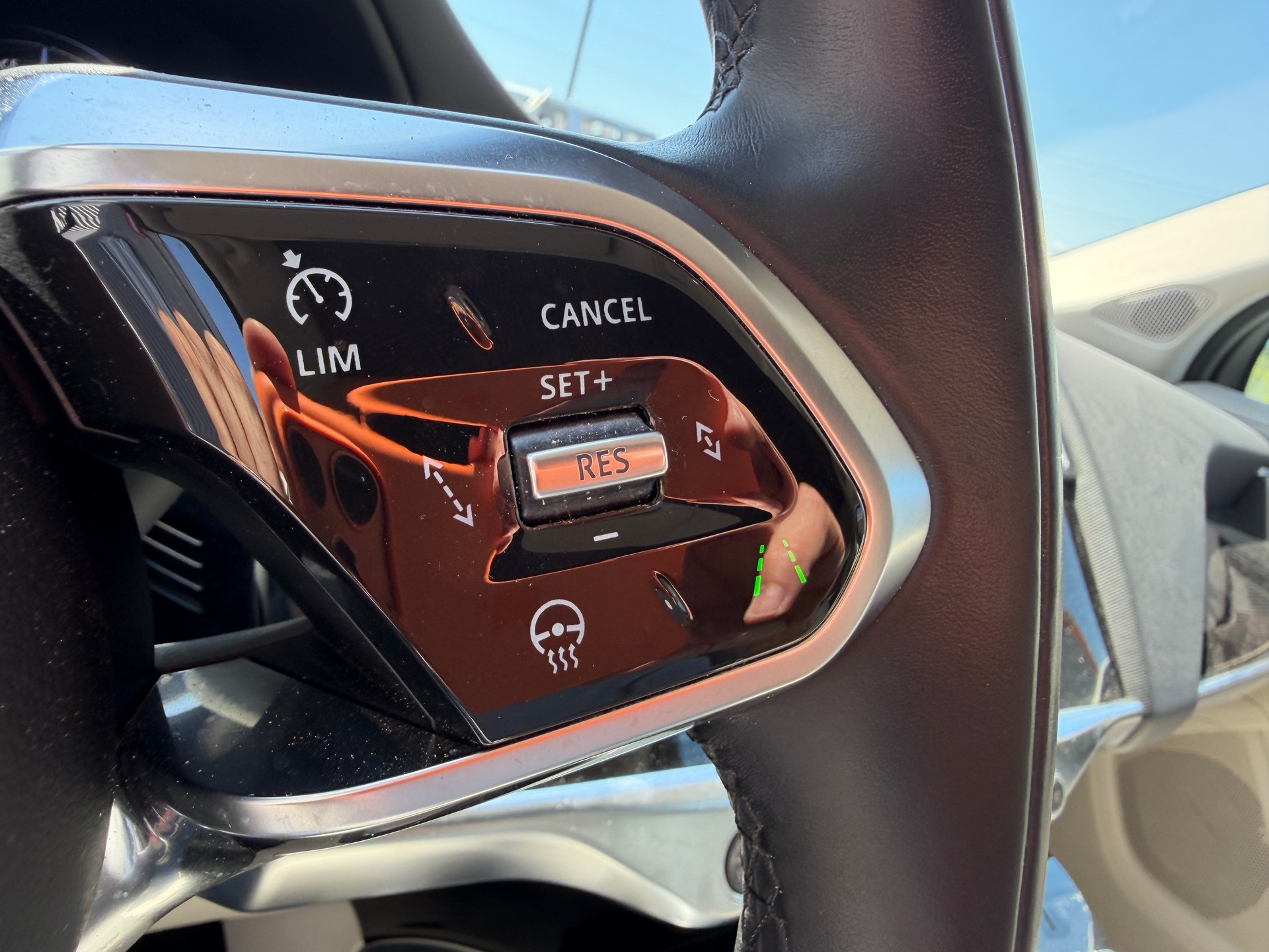 JAGUAR I-Pace EV400 SE AWD-image-11