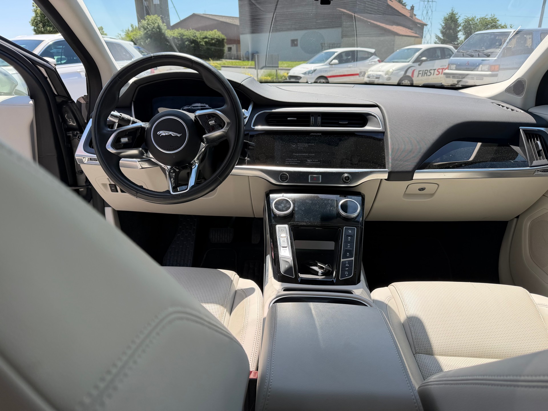 JAGUAR I-Pace EV400 SE AWD-image-6