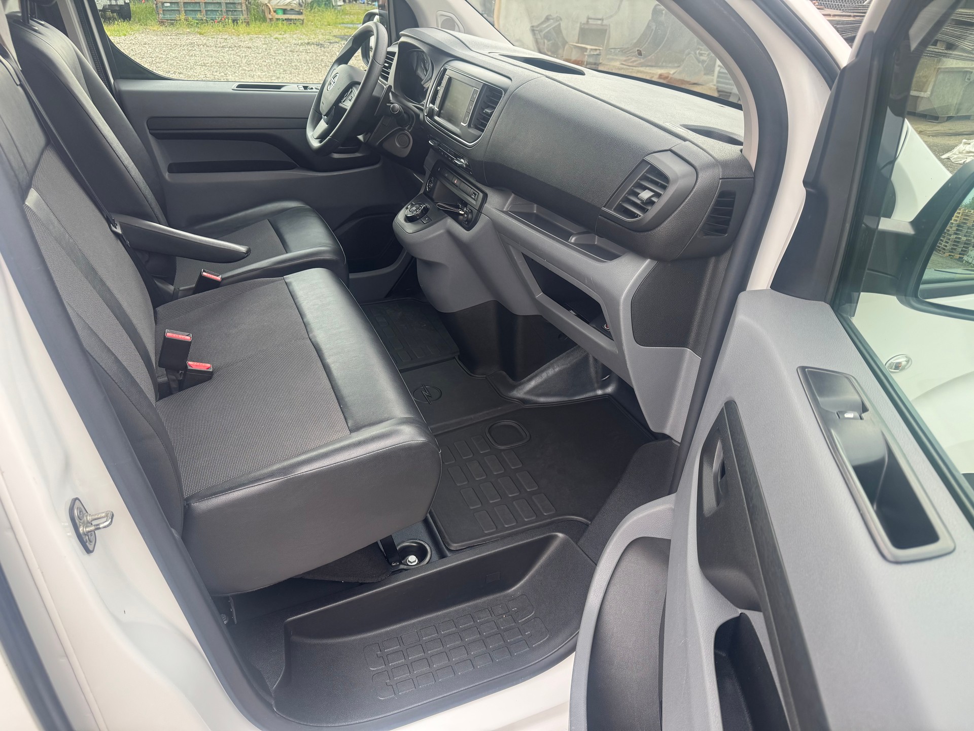 OPEL Vivaro Cargo 2.0 CDTI Enjoy s/s M Aut.-image-7