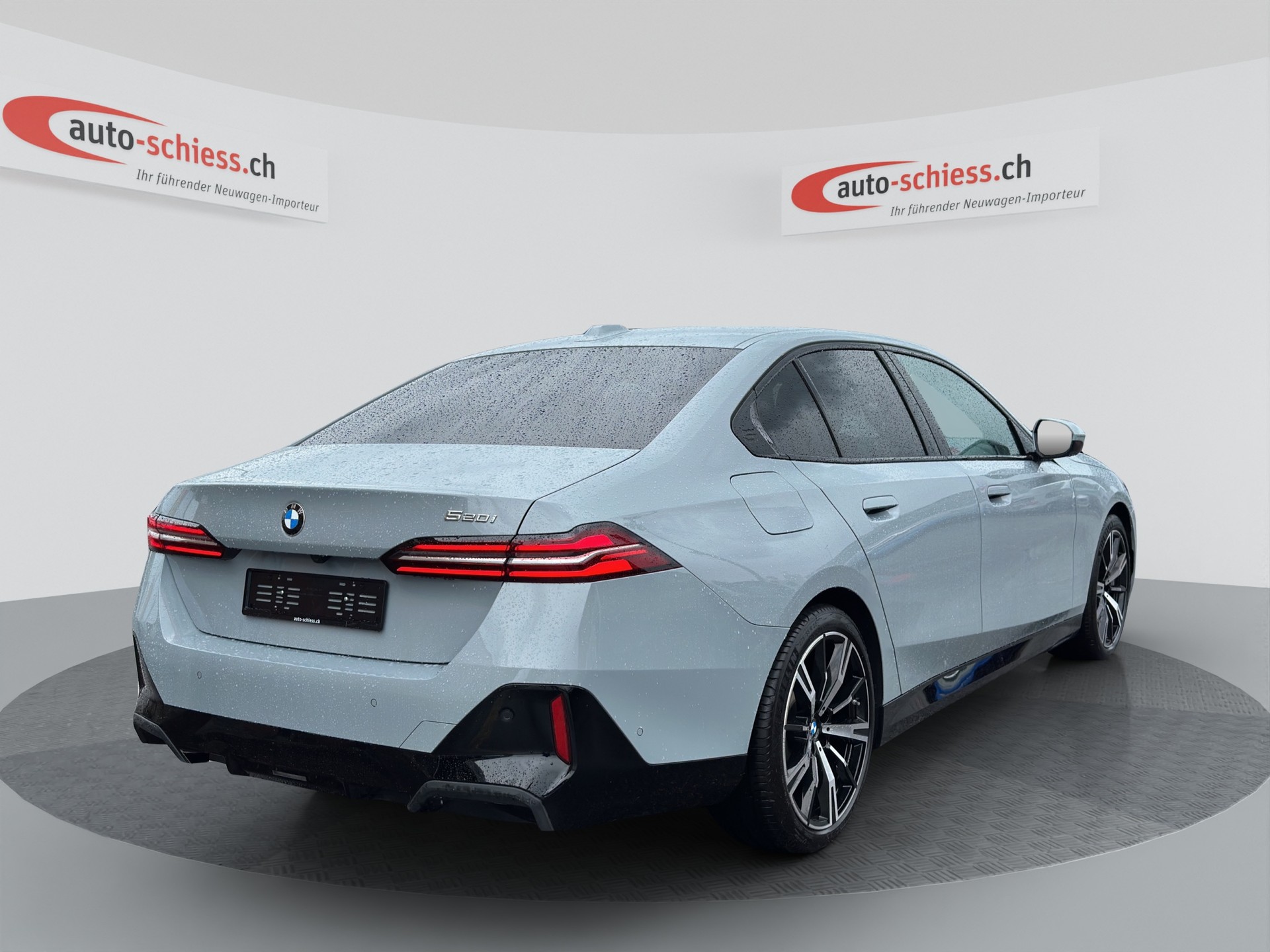 BMW 520i 48V M Sport Steptronic-image-4