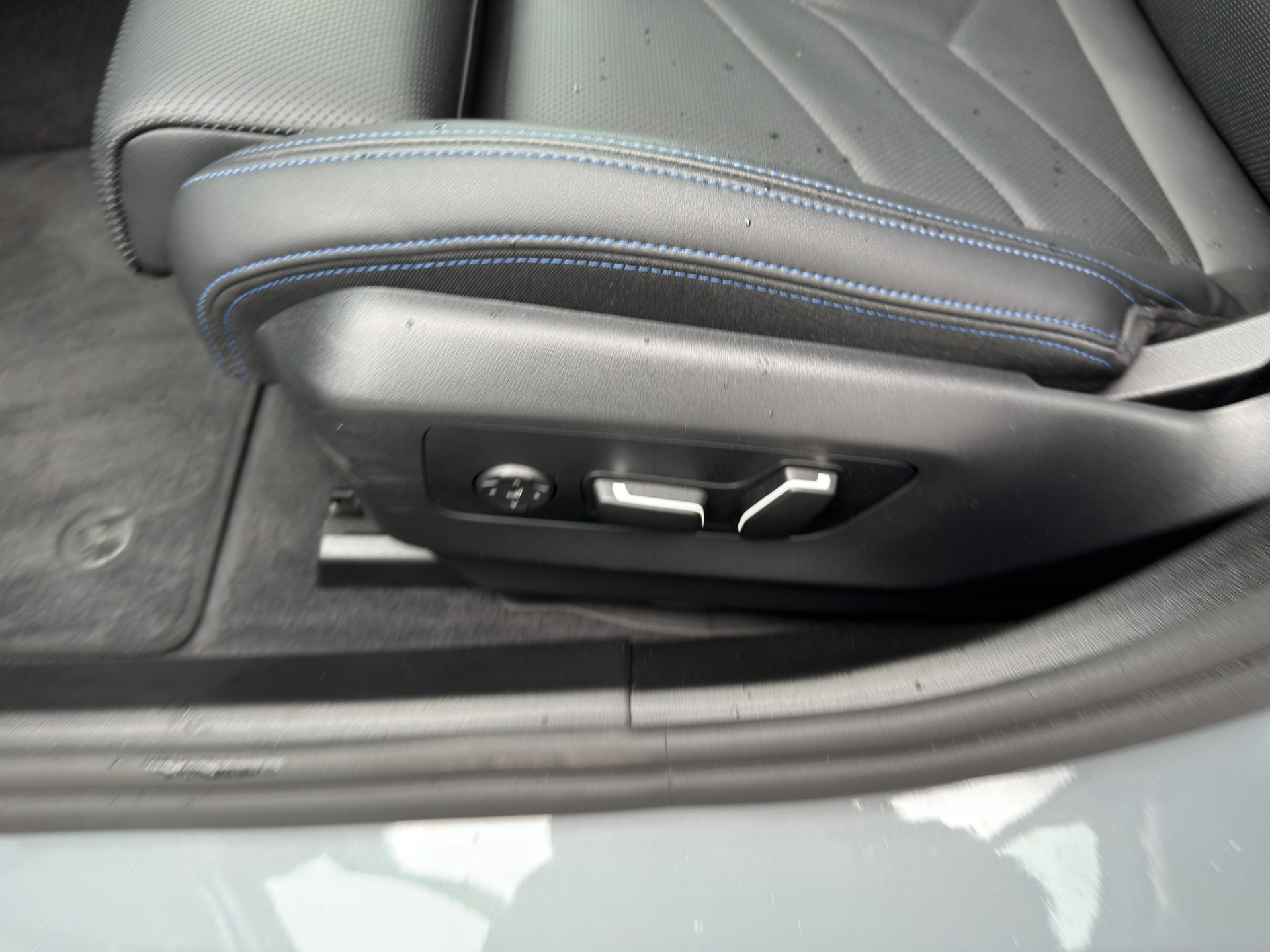 BMW 520i 48V M Sport Steptronic-image-9