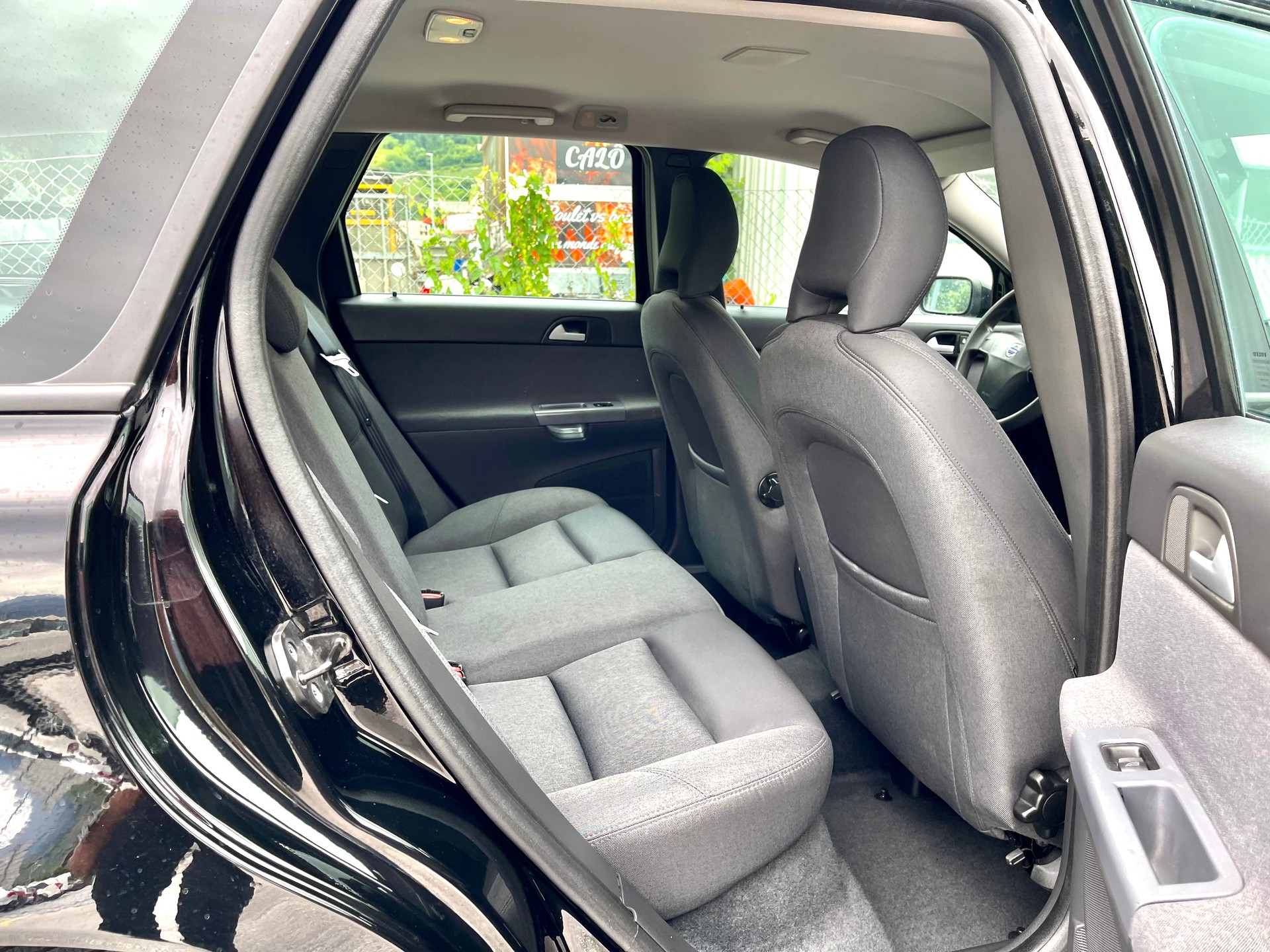 VOLVO V50 1.6-image-15