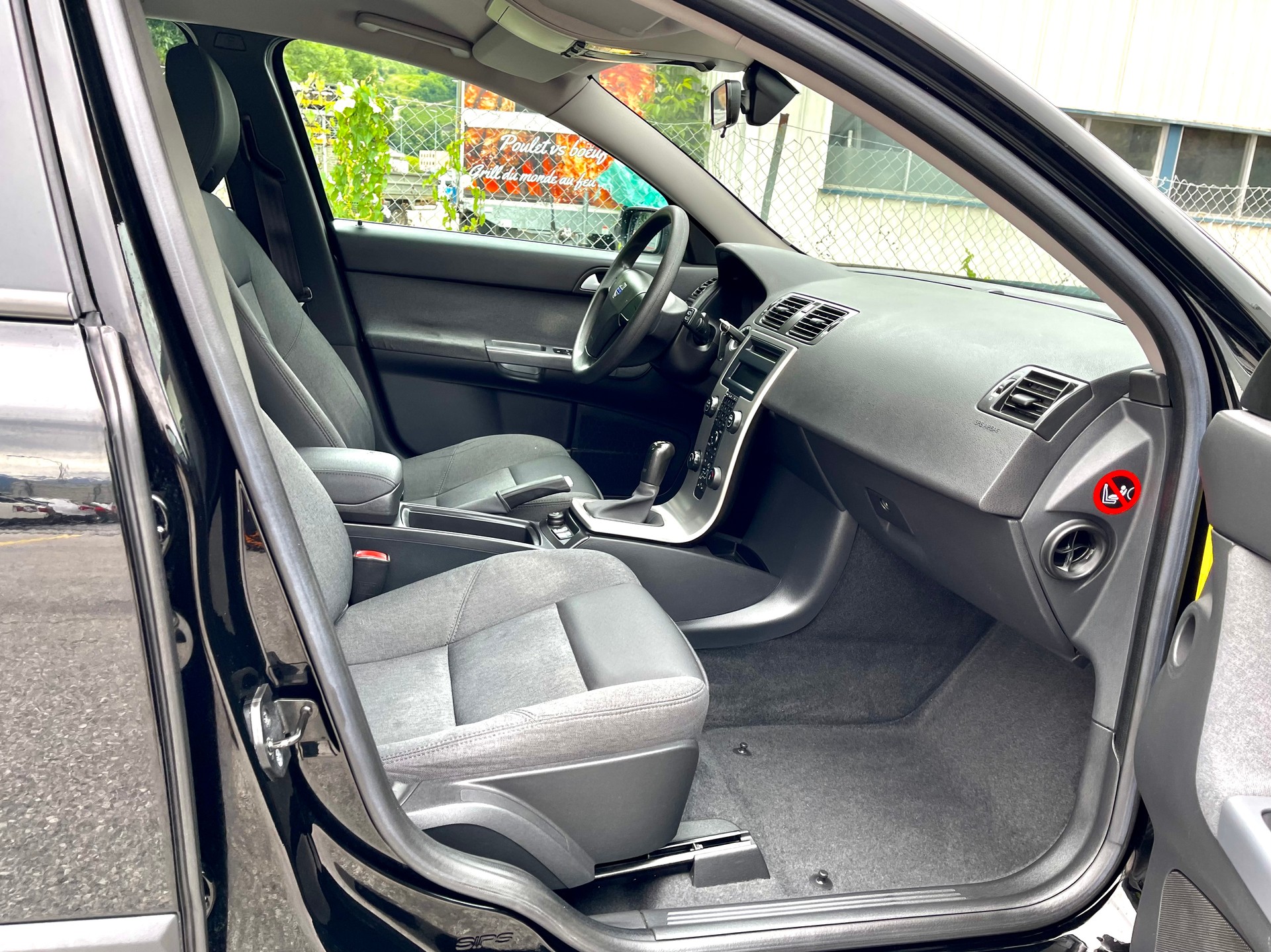 VOLVO V50 1.6-image-12