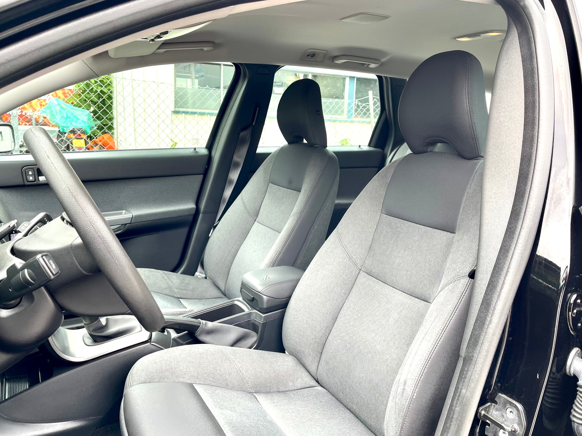 VOLVO V50 1.6-image-10