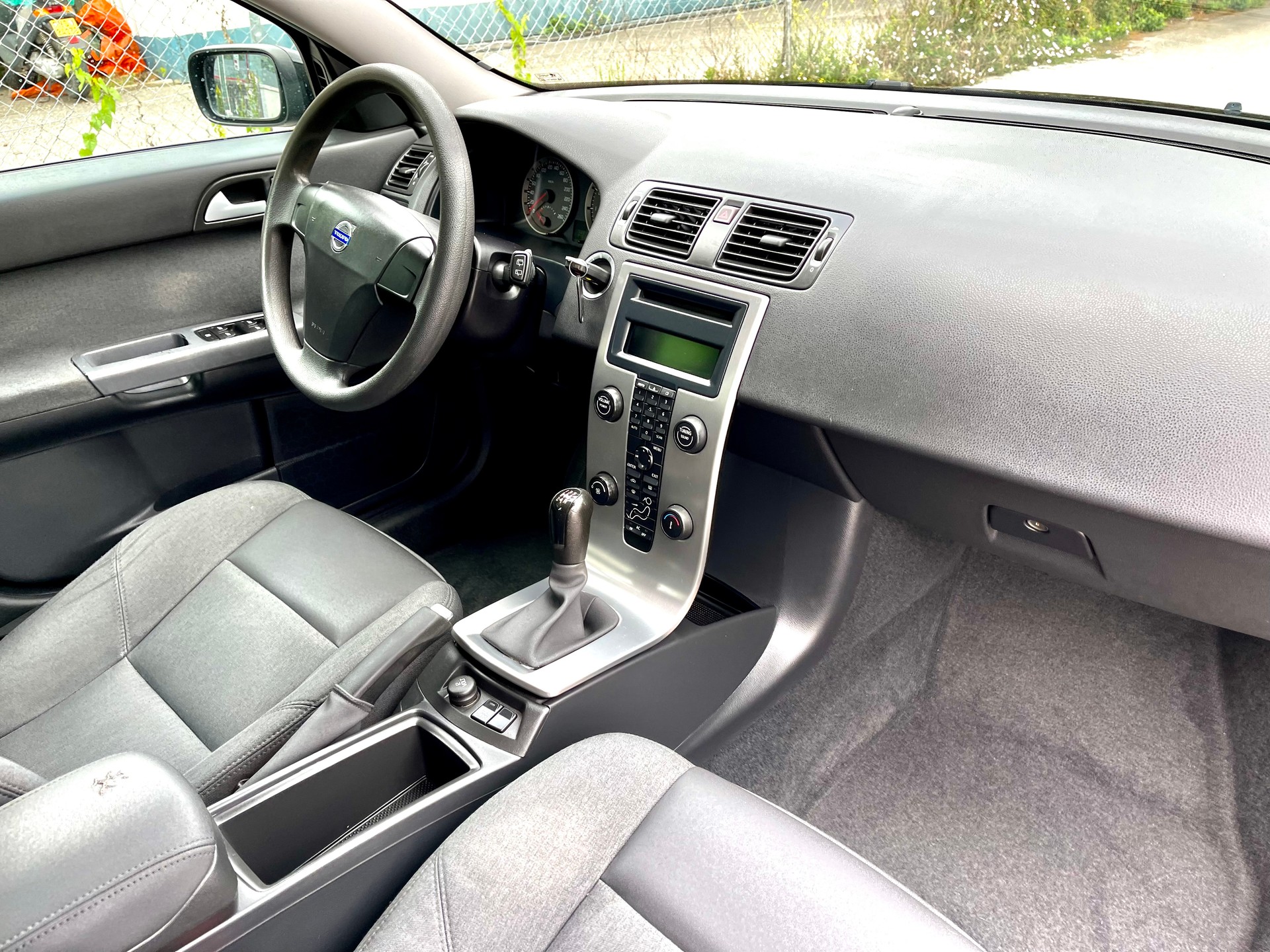 VOLVO V50 1.6-image-11