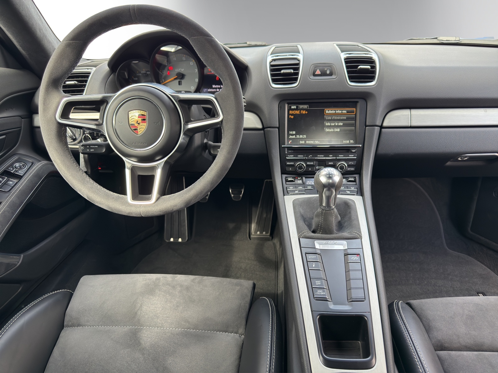 PORSCHE Cayman GT4-image-6