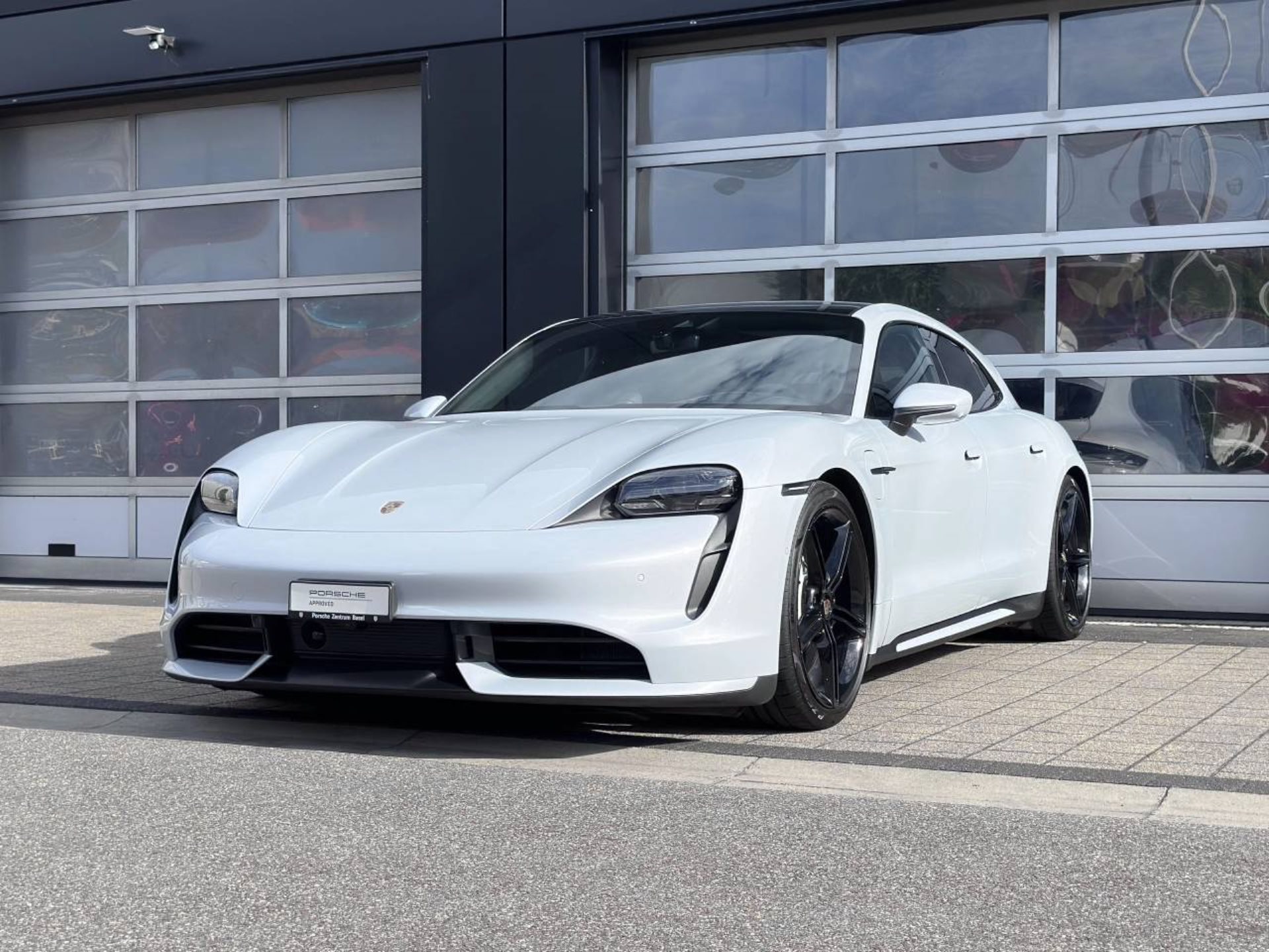 PORSCHE Taycan Turbo Sport Turismo-image-8