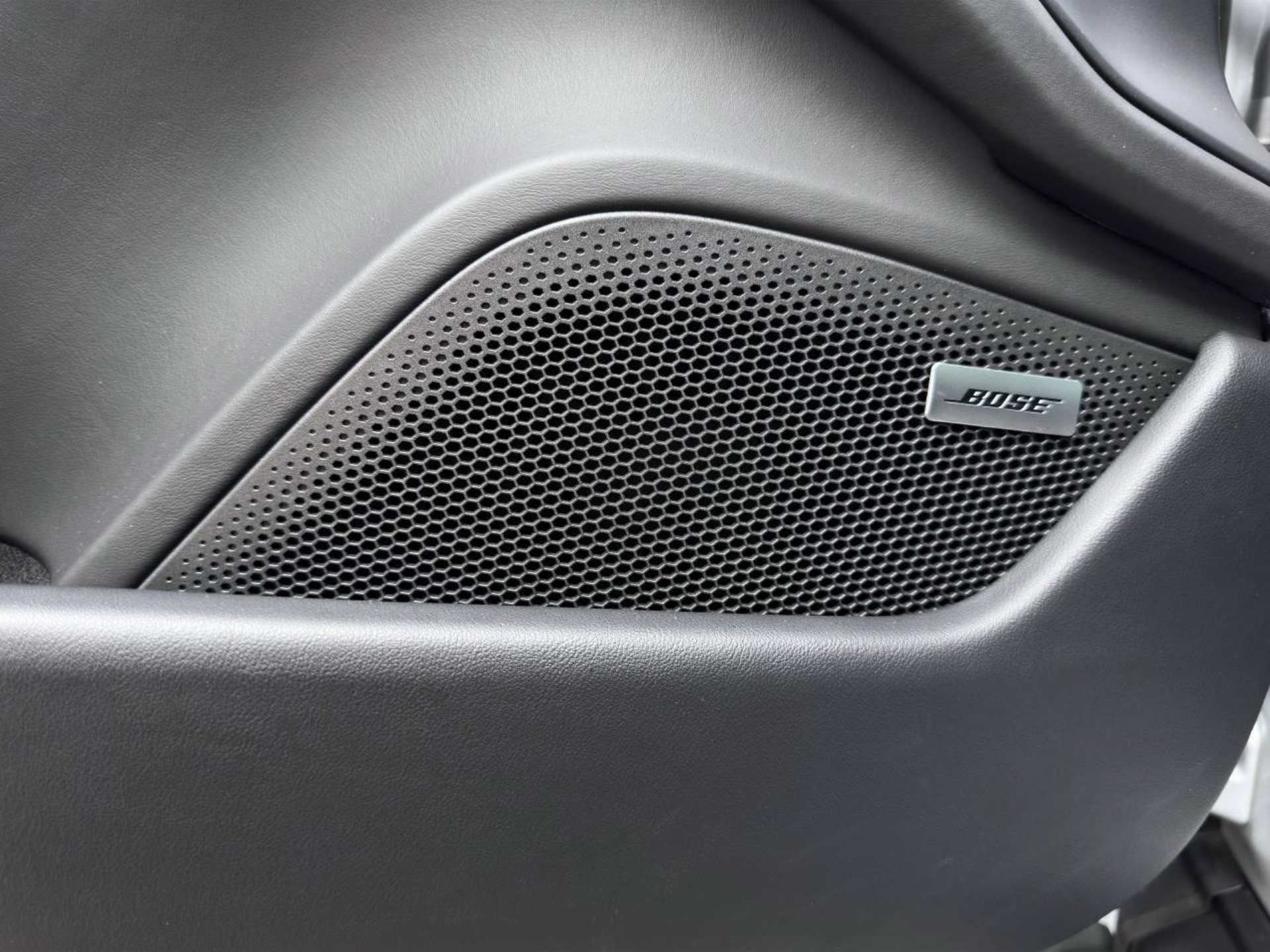 PORSCHE Taycan Turbo Sport Turismo-image-28