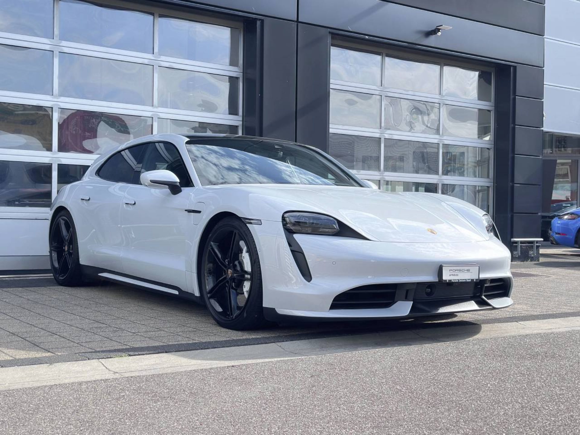 PORSCHE Taycan Turbo Sport Turismo-image-9