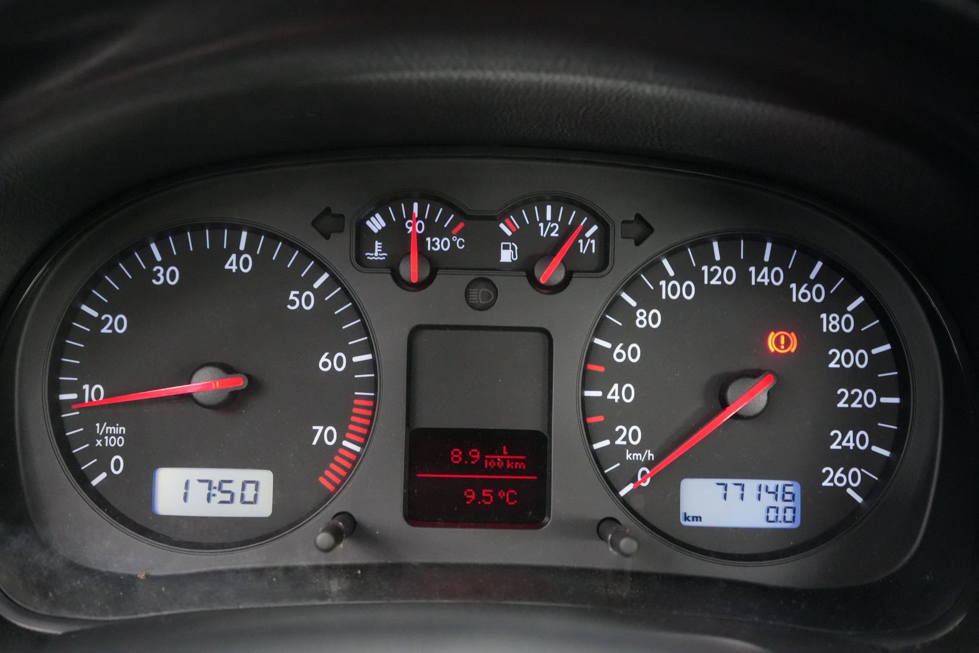 VW Golf 1.6 16V-image-12