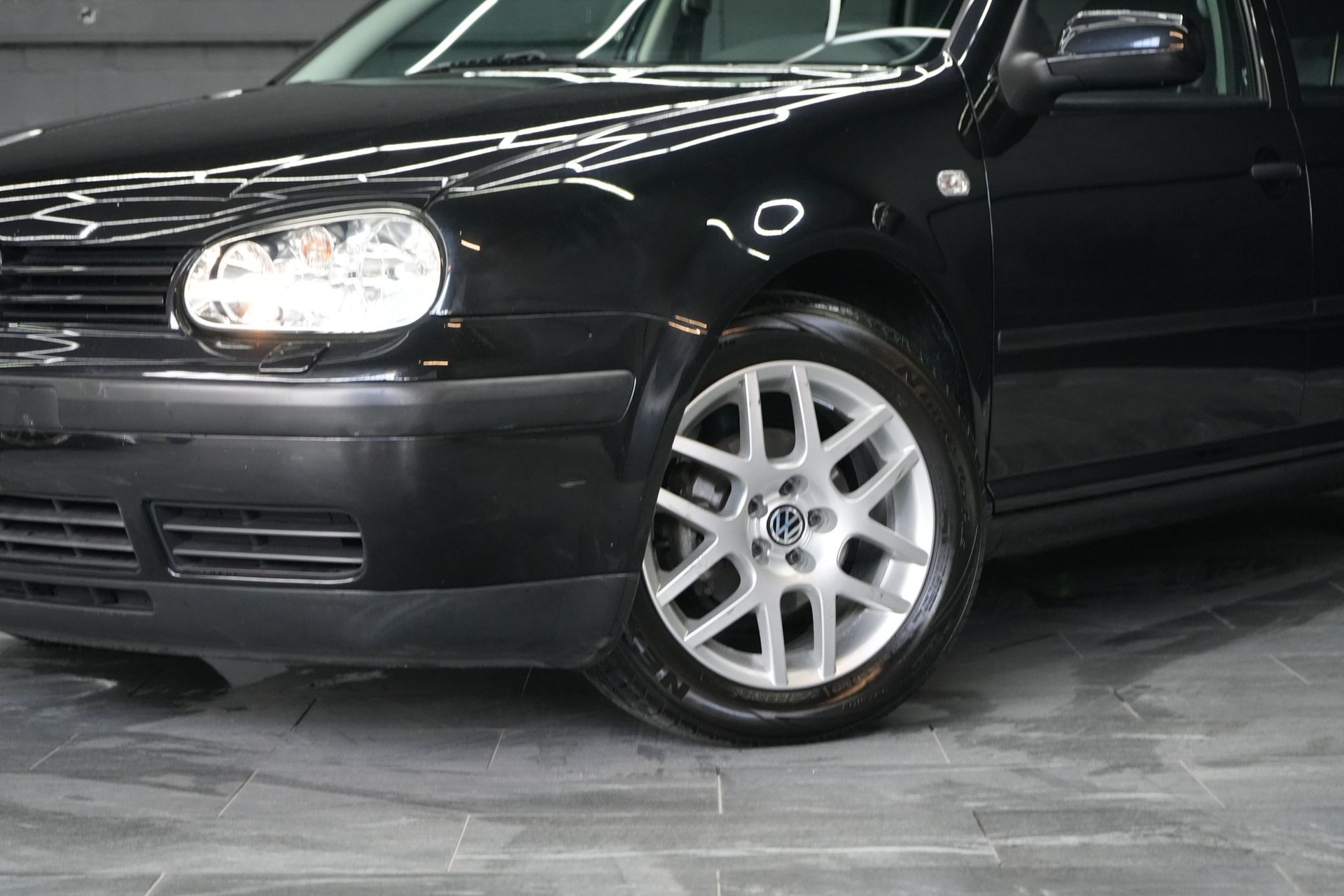 VW Golf 1.6 16V-image-2