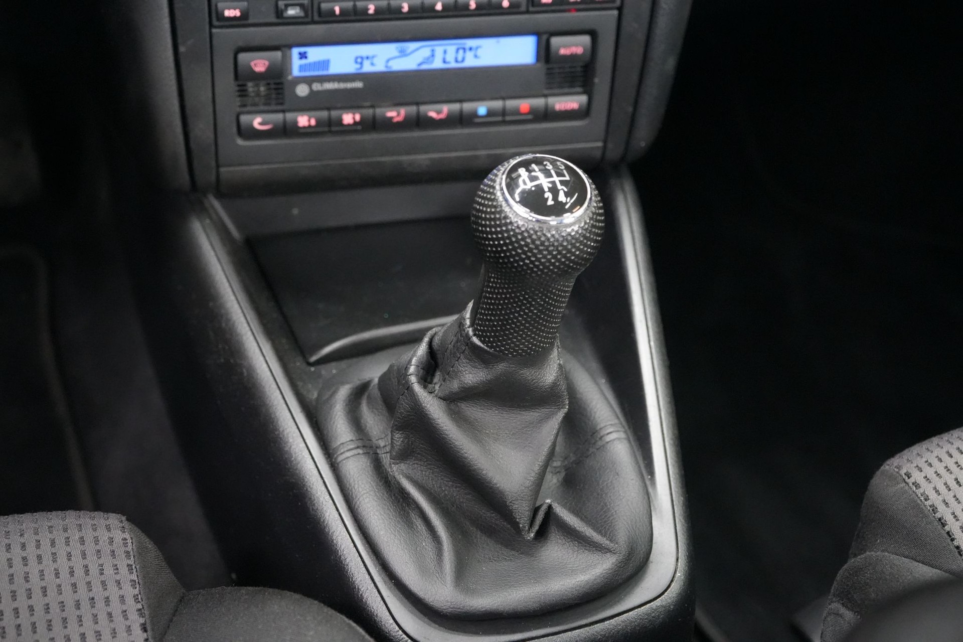 VW Golf 1.6 16V-image-13