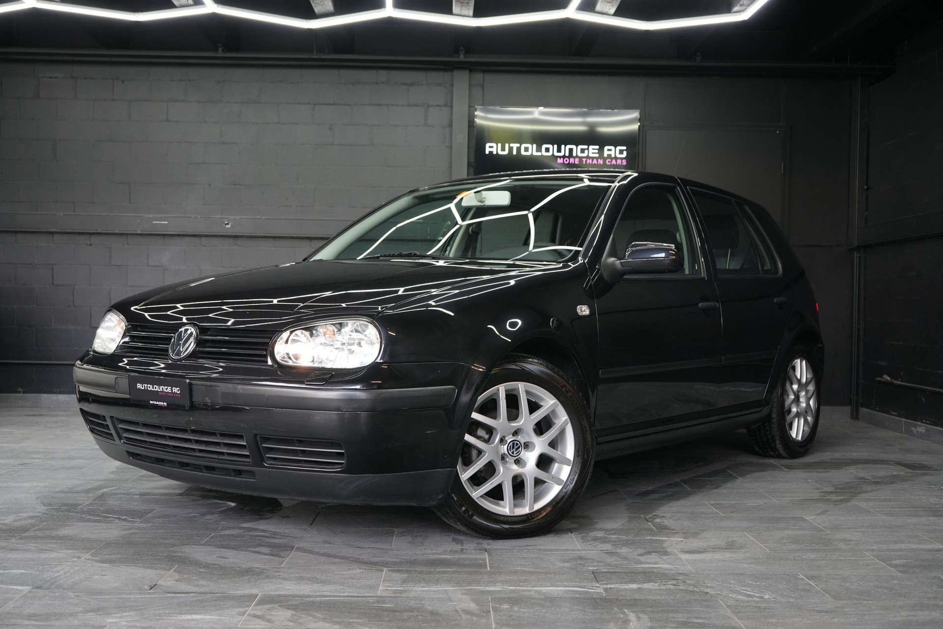 VW Golf 1.6 16V-image-0