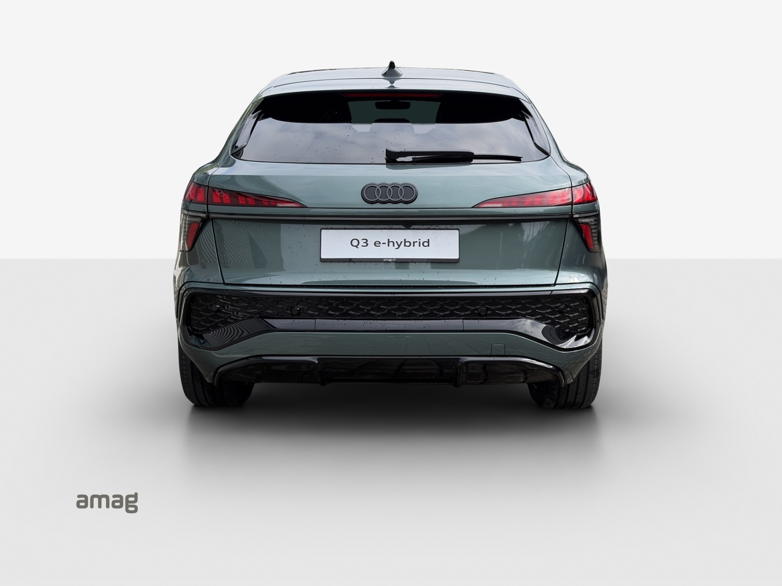 AUDI Q3 Sportback e-hybrid 200 kW S tronig-image-3