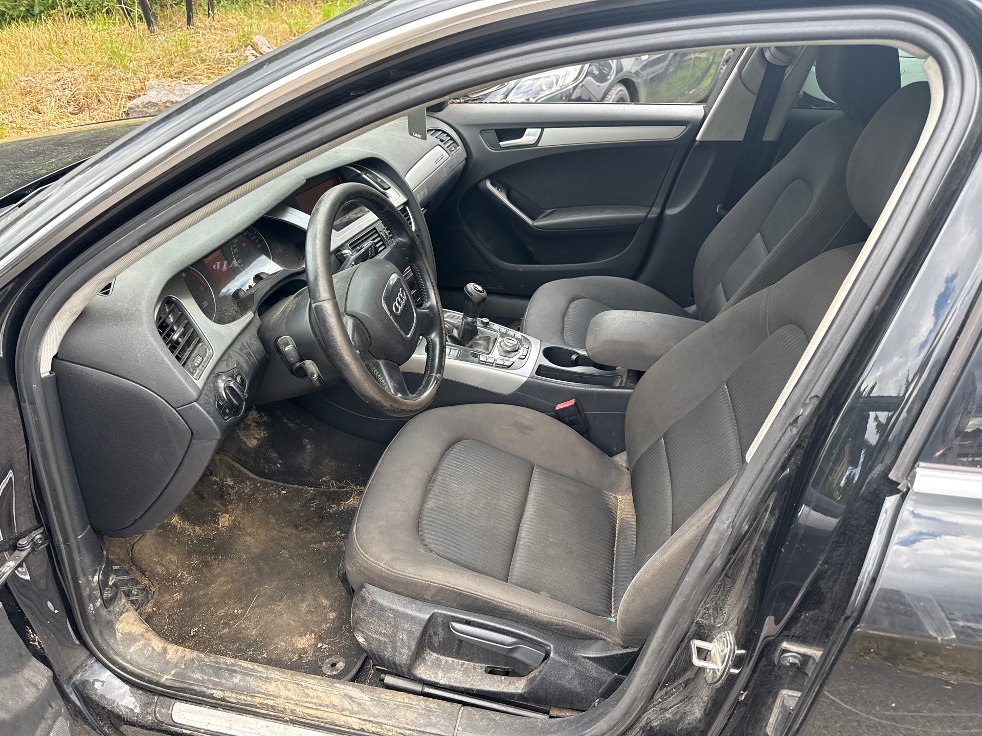 AUDI A4 Avant 1.8 TFSI quattro-image-10