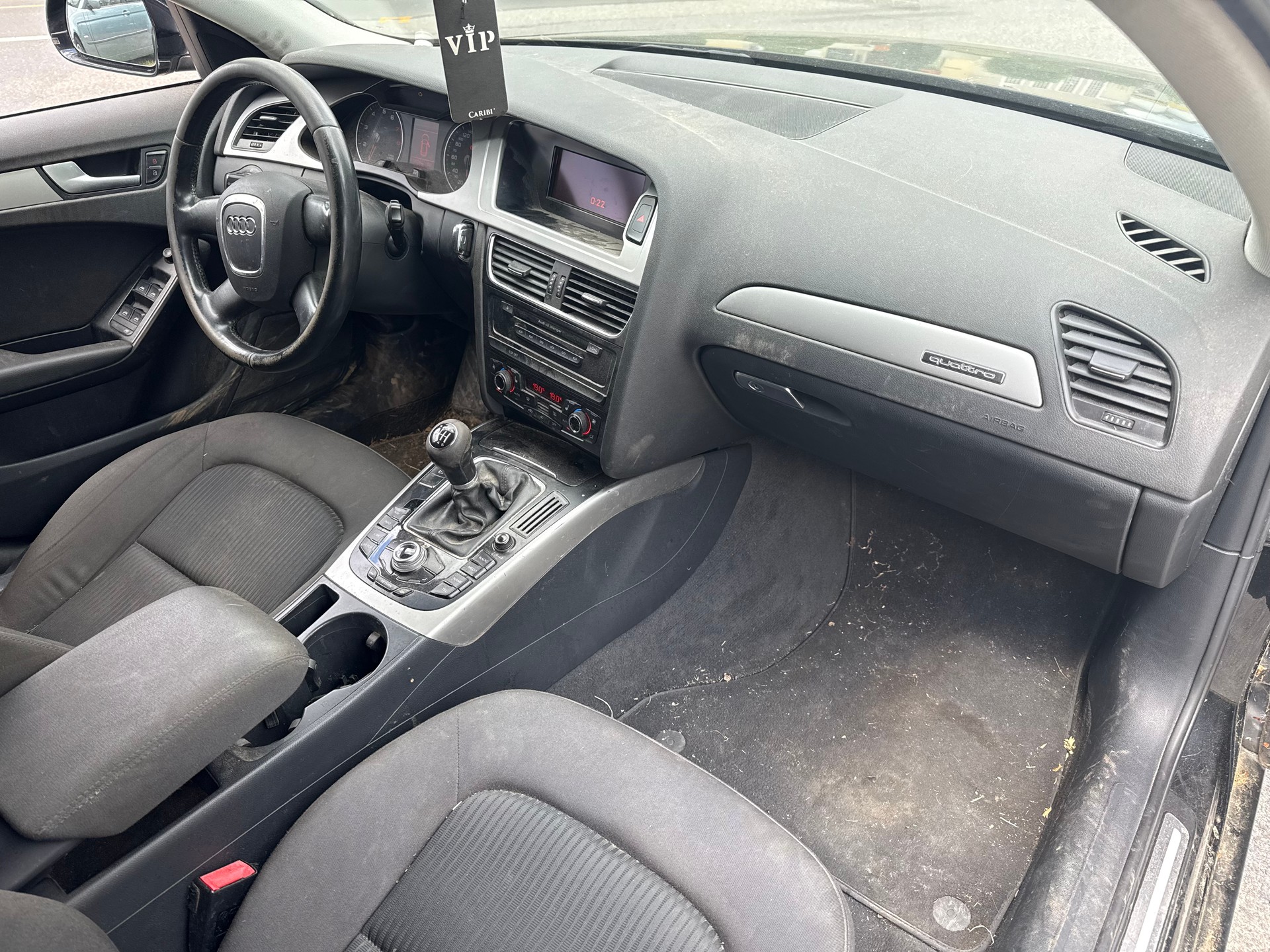 AUDI A4 Avant 1.8 TFSI quattro-image-9