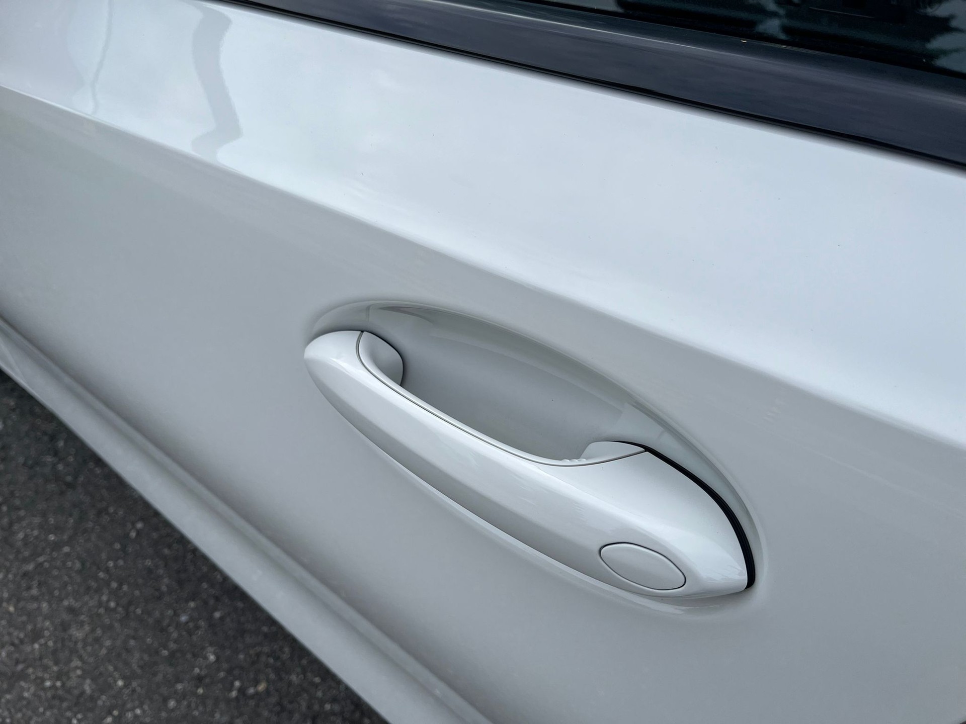 BMW 320d xDrive 48V Touring Steptronic-image-16