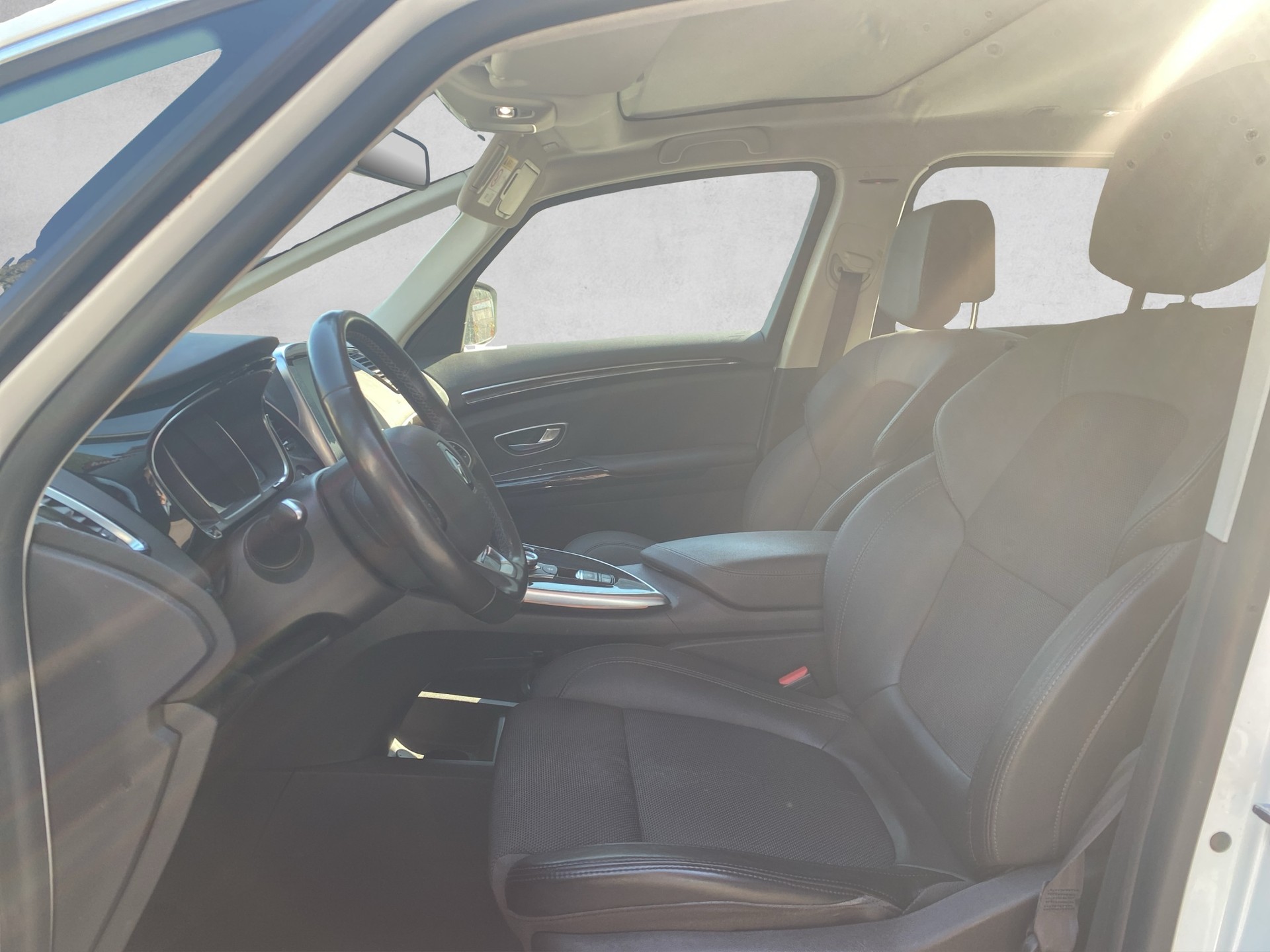 RENAULT Espace 2.0 dCi Intens EDC-image-7