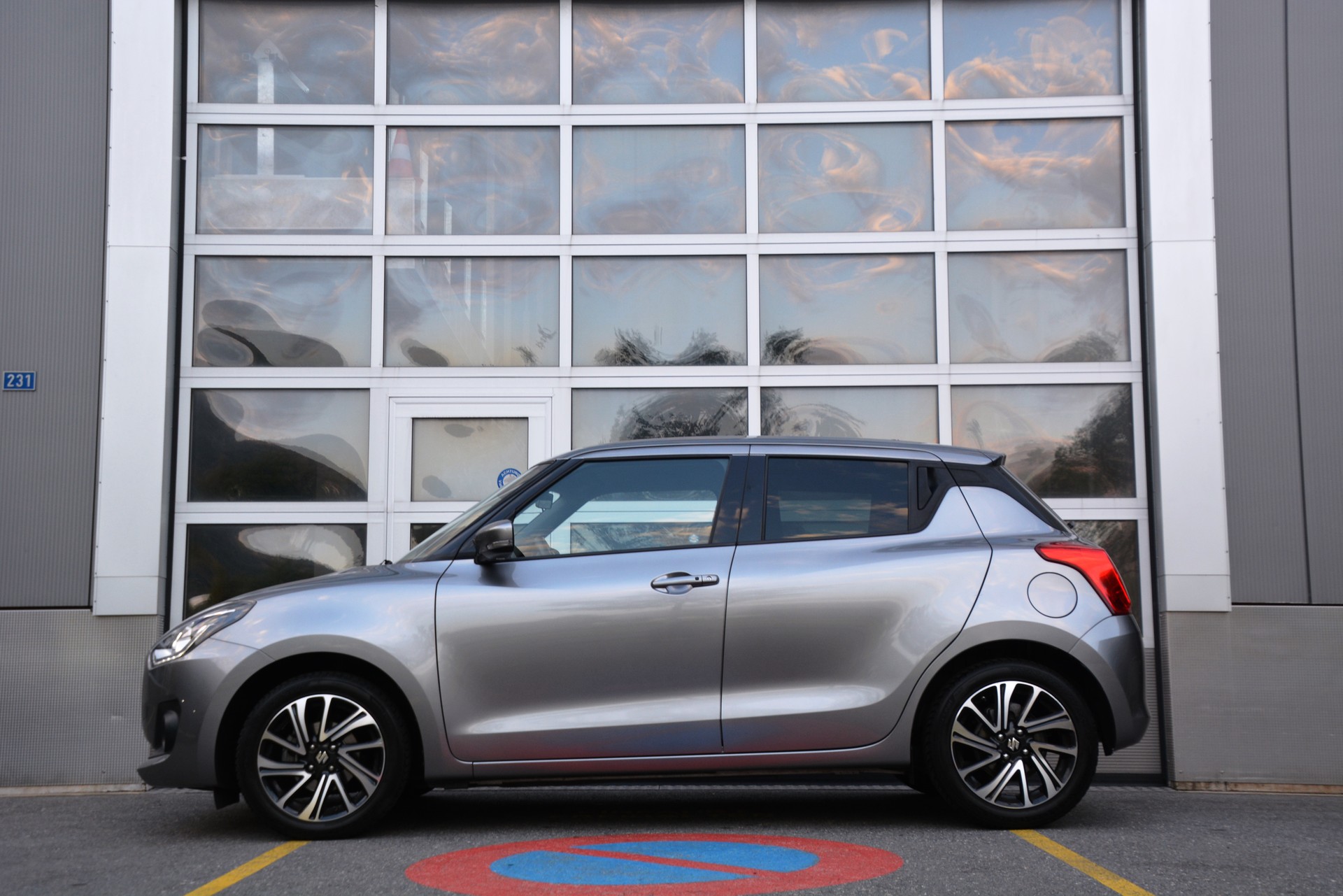 SUZUKI Swift 1.2 Compact Top Hybrid CVT-image-3