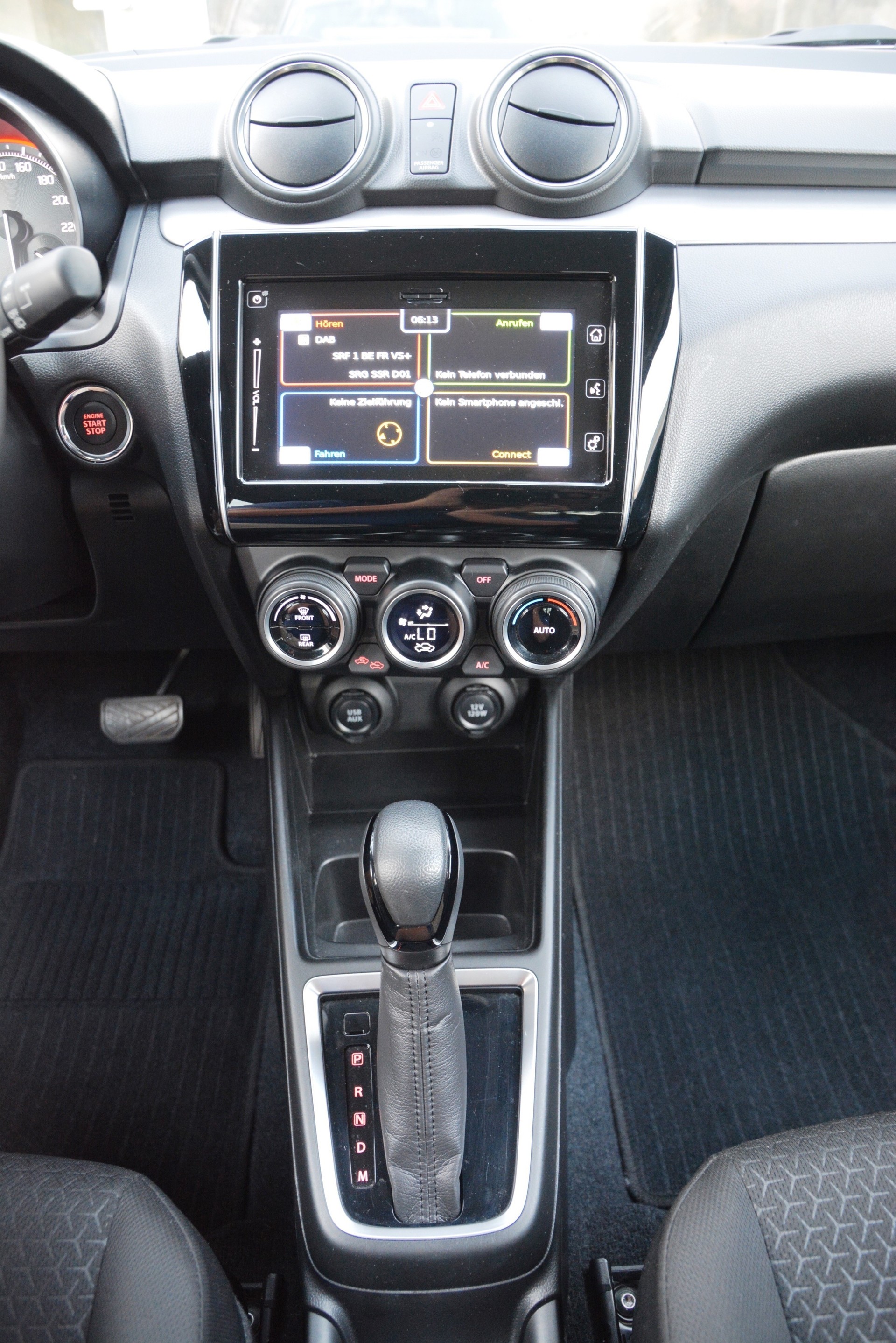 SUZUKI Swift 1.2 Compact Top Hybrid CVT-image-6