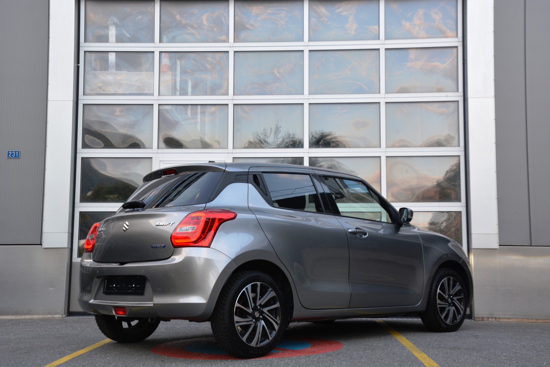SUZUKI Swift 1.2 Compact Top Hybrid CVT-image-1