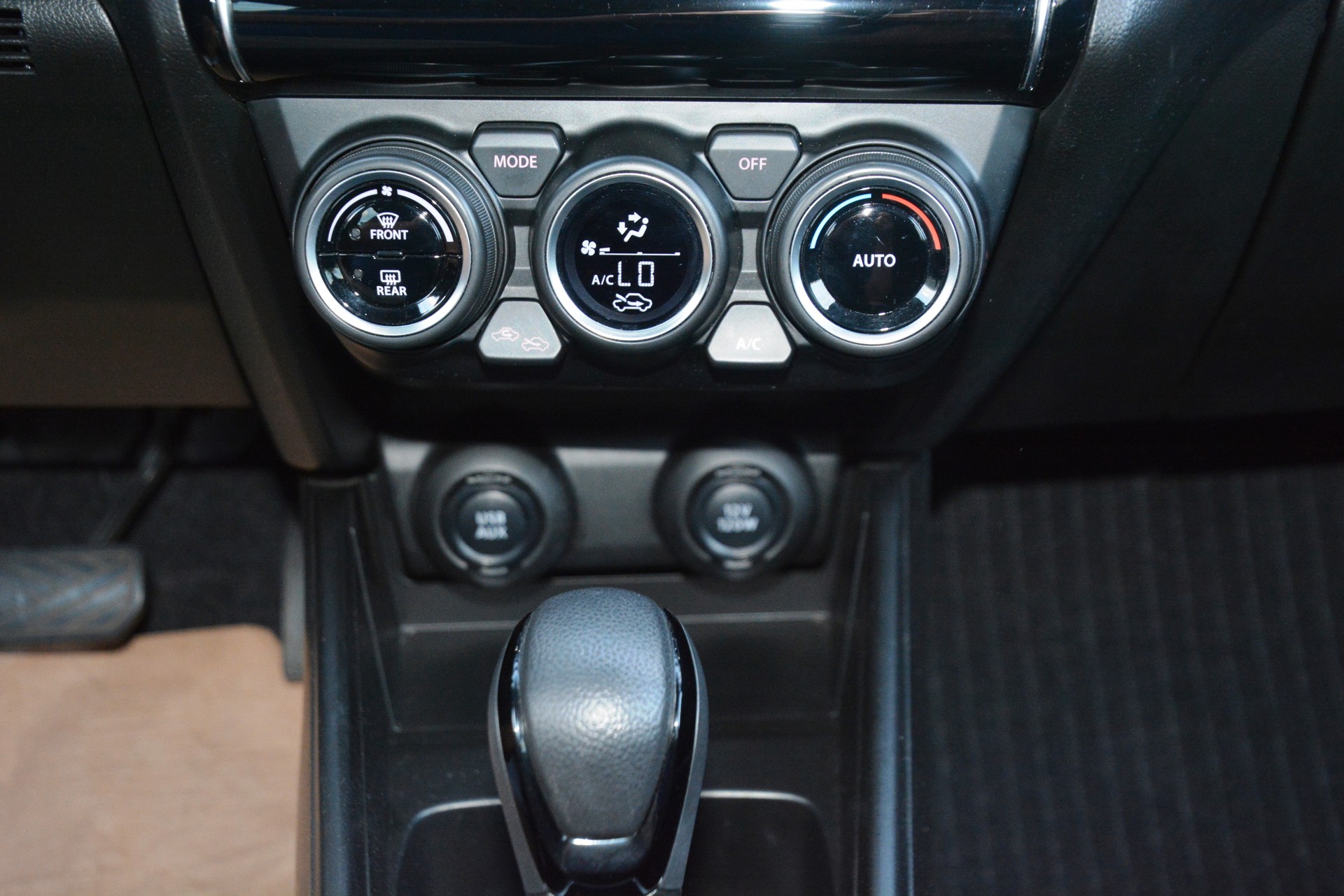 SUZUKI Swift 1.2 Compact Top Hybrid CVT-image-12