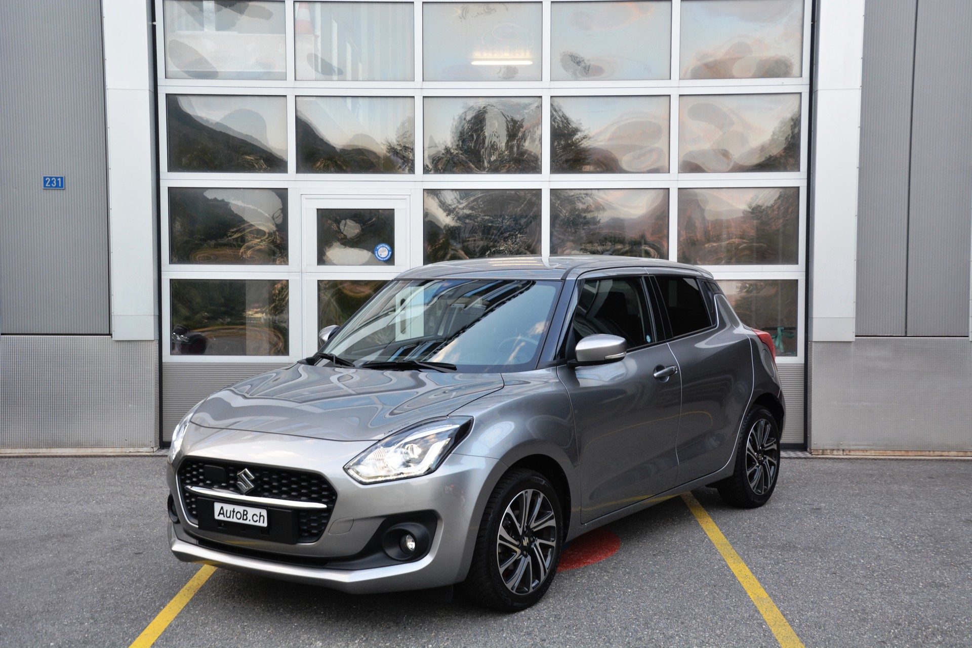 SUZUKI Swift 1.2 Compact Top Hybrid CVT-image-0