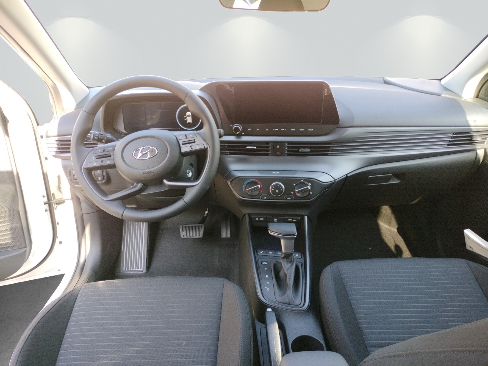 HYUNDAI i20 1.0 T-GDi Amplia DCT-image-6