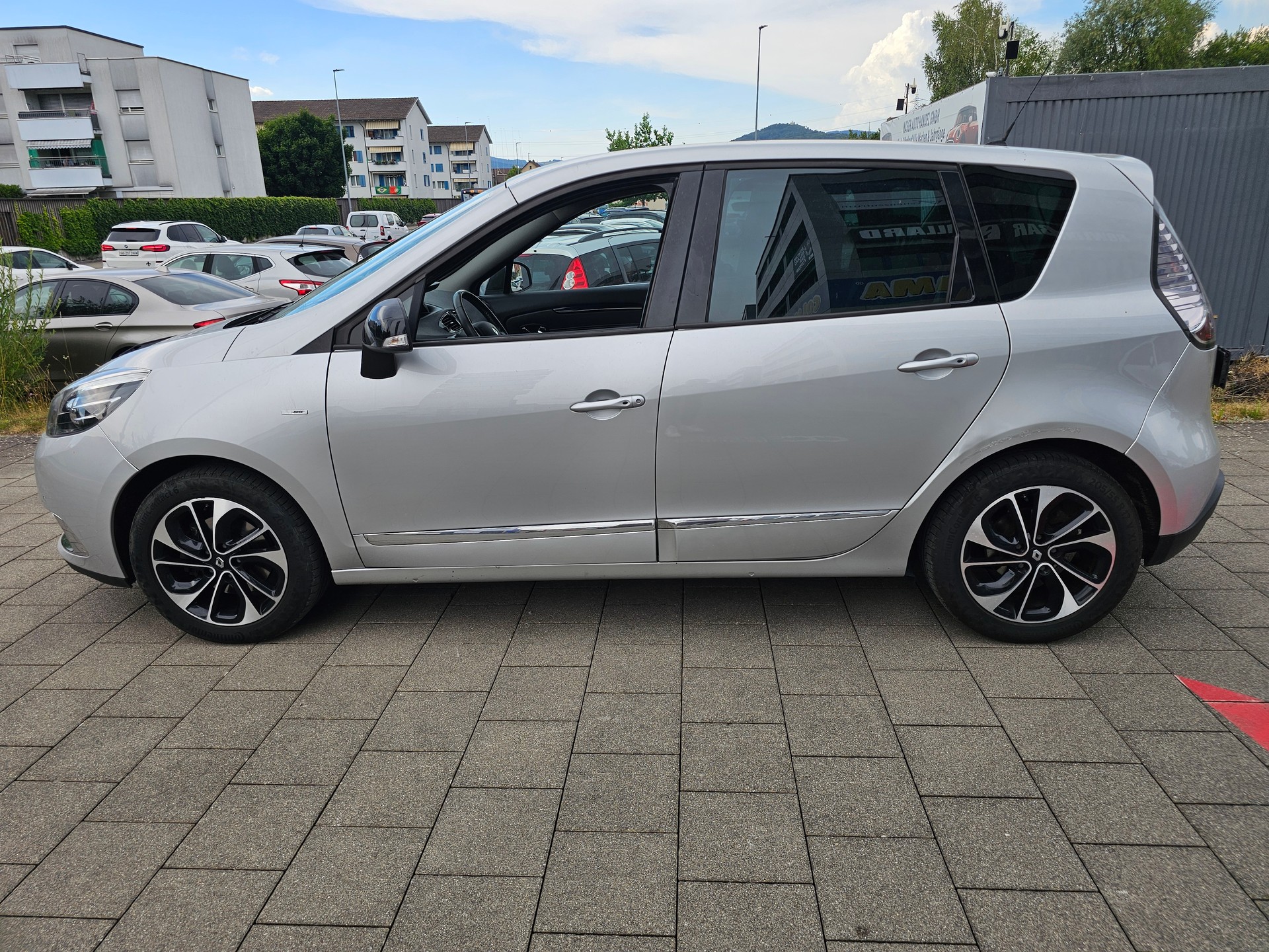 RENAULT Scénic 1.5 dCi Limited EDC-image-6