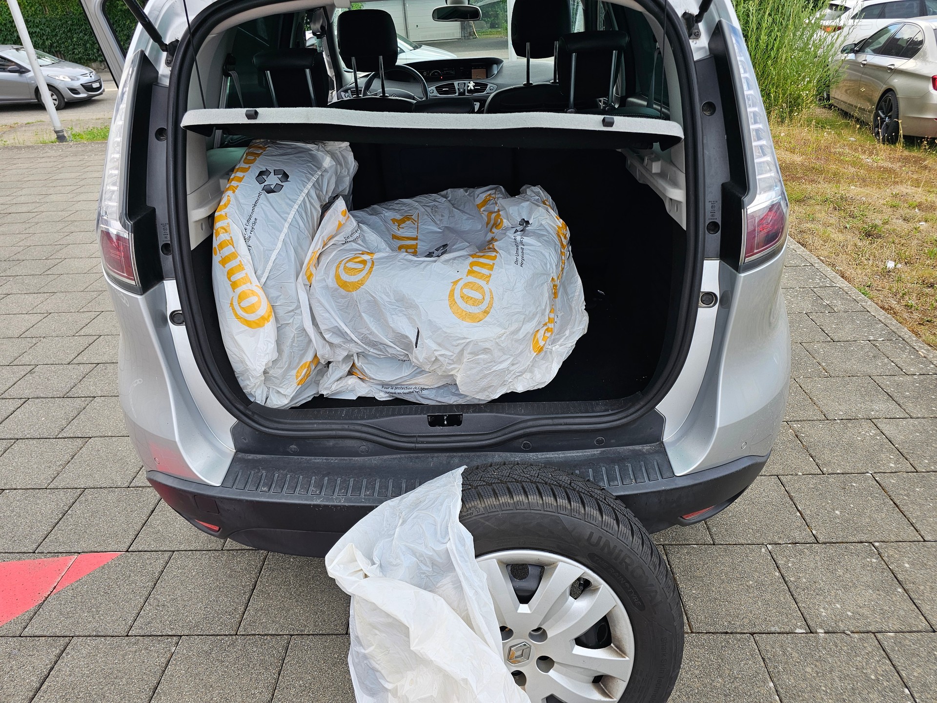 RENAULT Scénic 1.5 dCi Limited EDC-image-8