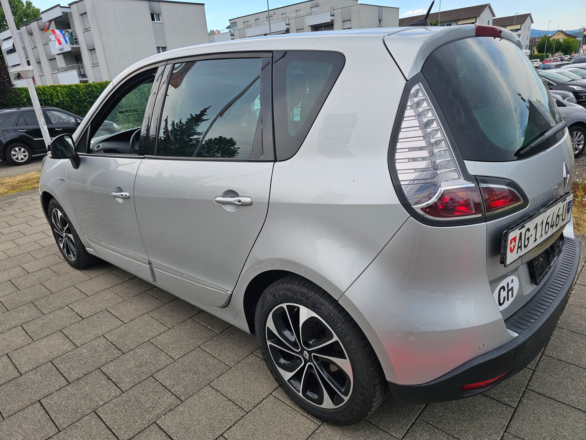 RENAULT Scénic 1.5 dCi Limited EDC-image-4