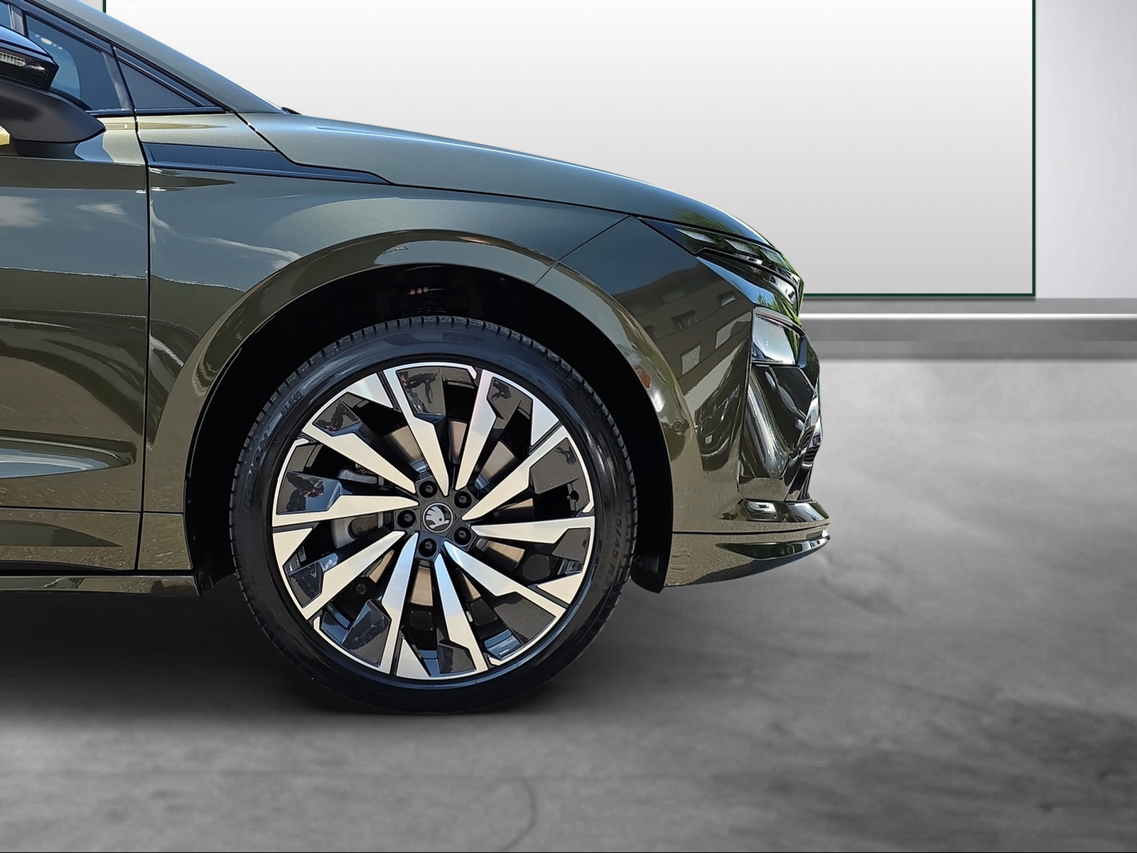 SKODA Enyaq 85x Sportline 4x4-image-14