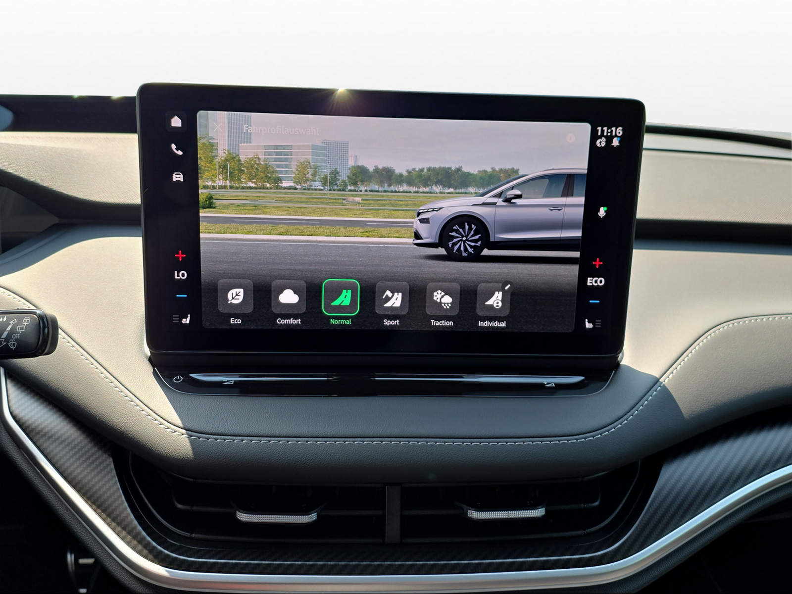 SKODA Enyaq 85x Sportline 4x4-image-8