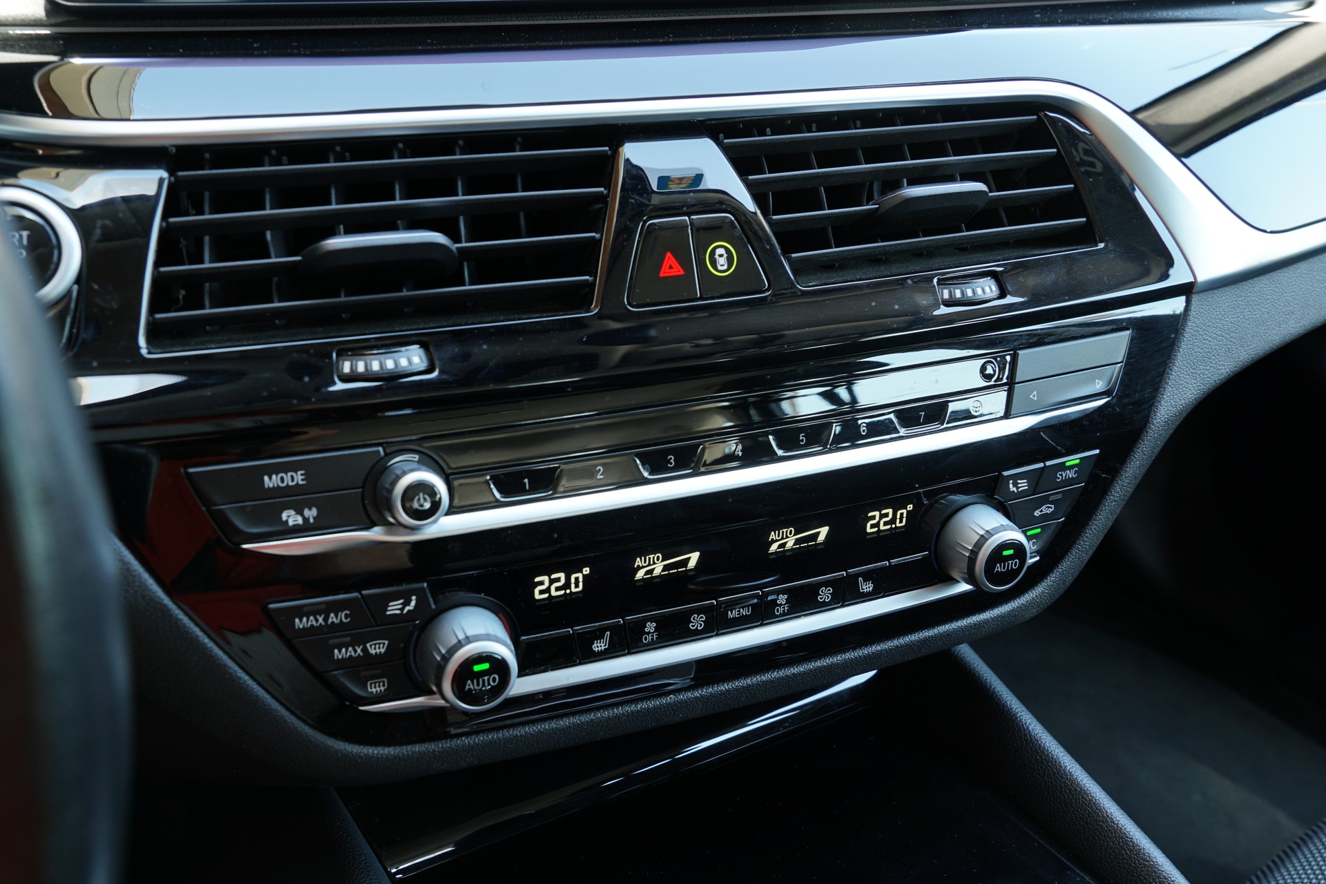 BMW 520d xDrive Touring Sport Line Steptronic-image-11