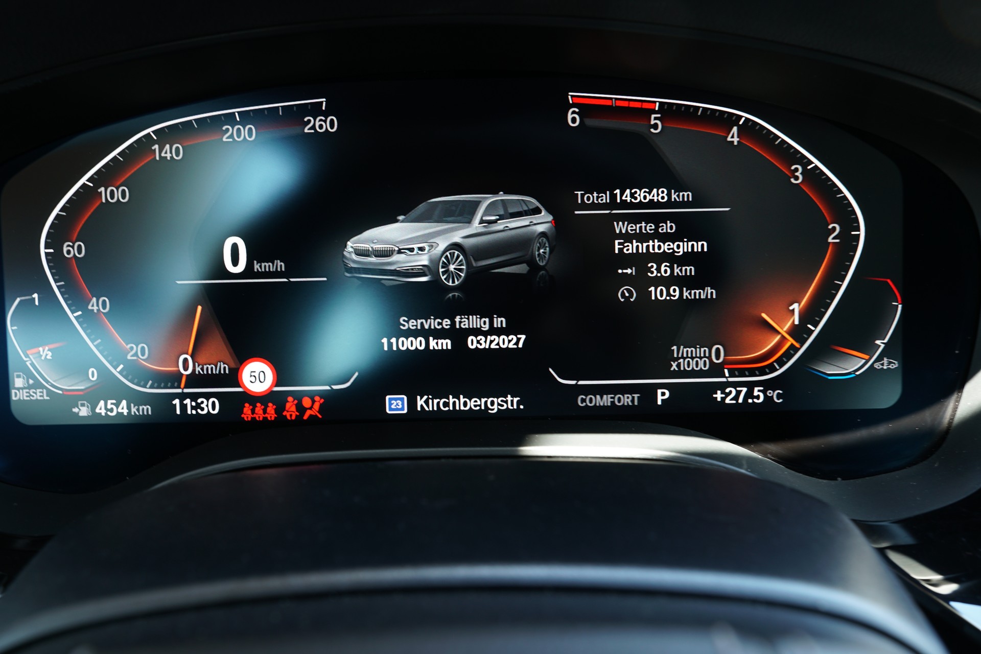 BMW 520d xDrive Touring Sport Line Steptronic-image-13
