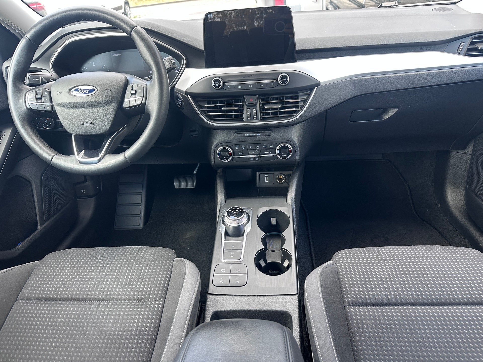 FORD Focus 1.5 TDCi Cool Connect Automatic-image-7