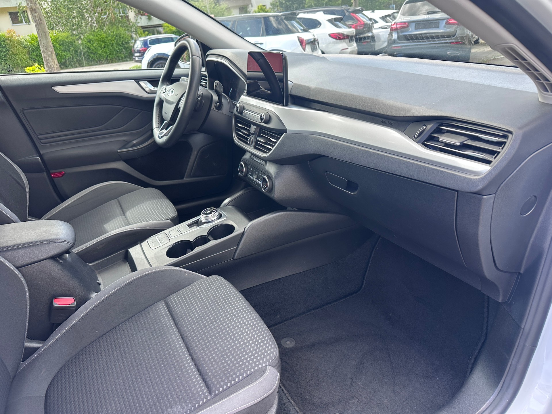 FORD Focus 1.5 TDCi Cool Connect Automatic-image-10