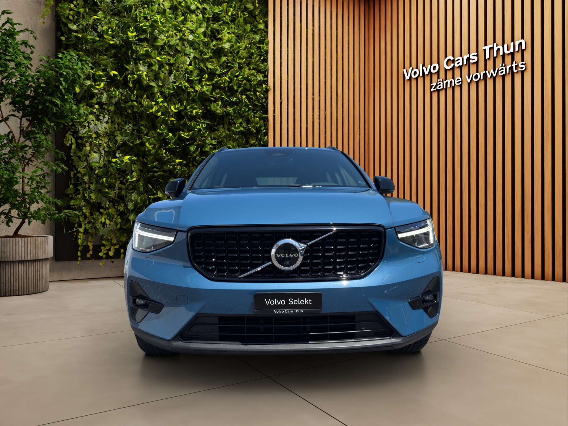 VOLVO XC40 2.0 B4 MH Plus Dark AWD-image-1